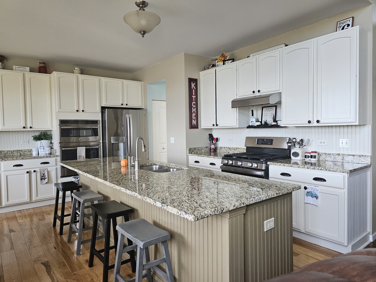 6508 Waterford Drive, McHenry, IL