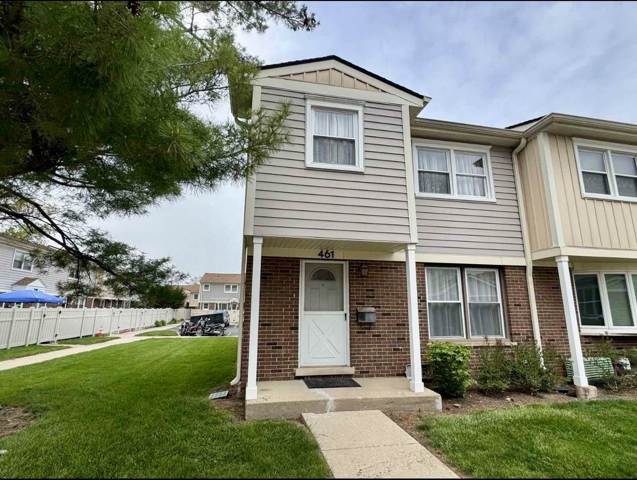 461 Congress Court, Wood Dale, IL