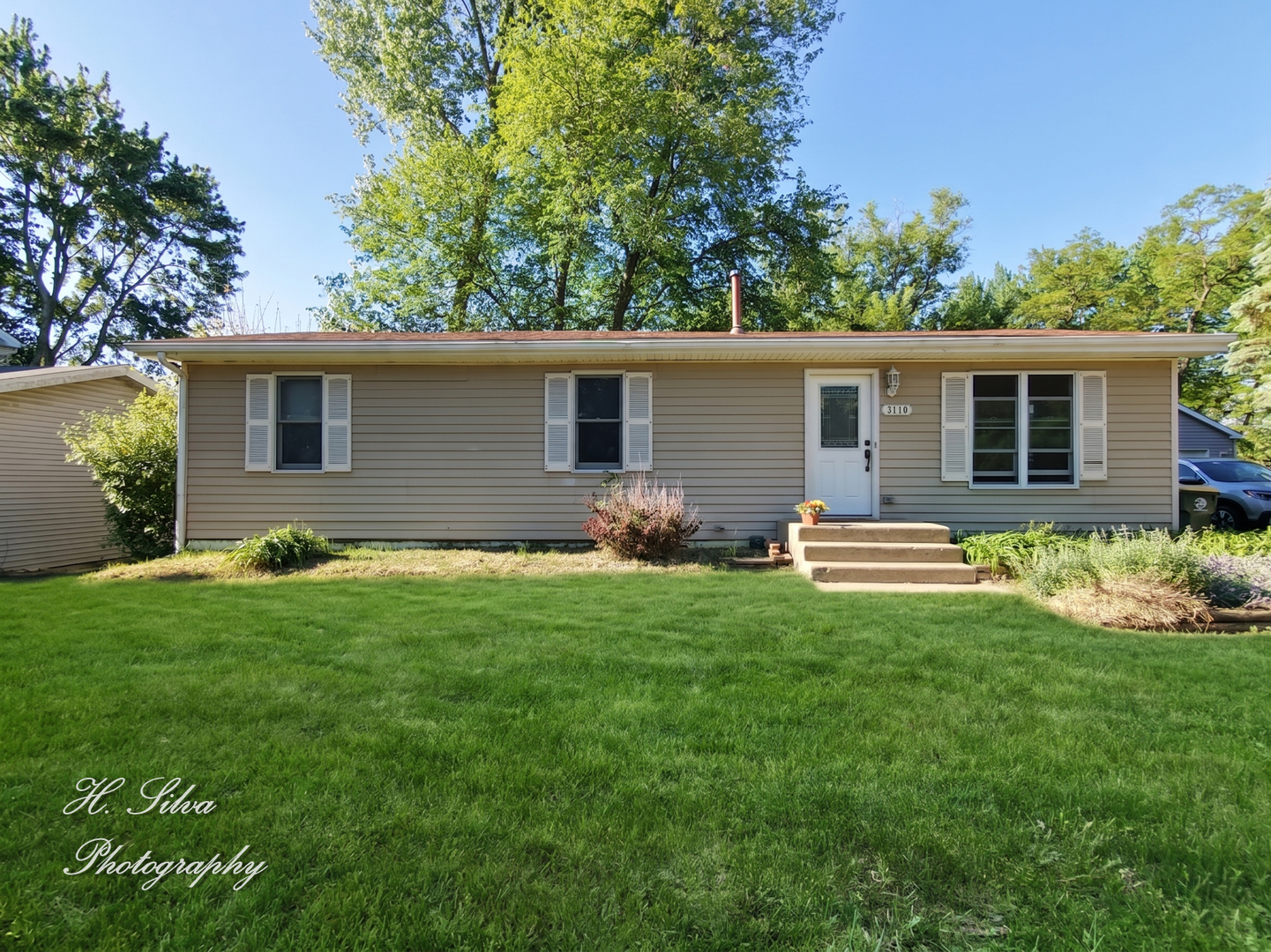 2110 Fairview Avenue, Fox River Grove, IL