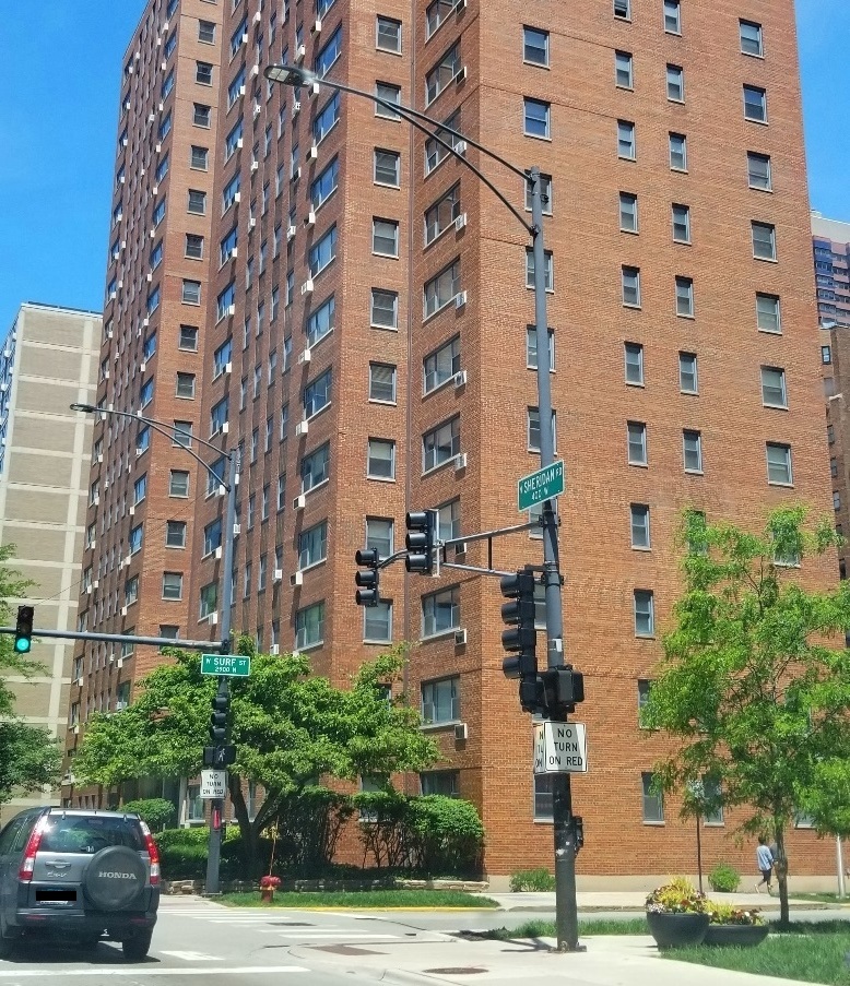 2909 N SHERIDAN Road #1401, Chicago, IL