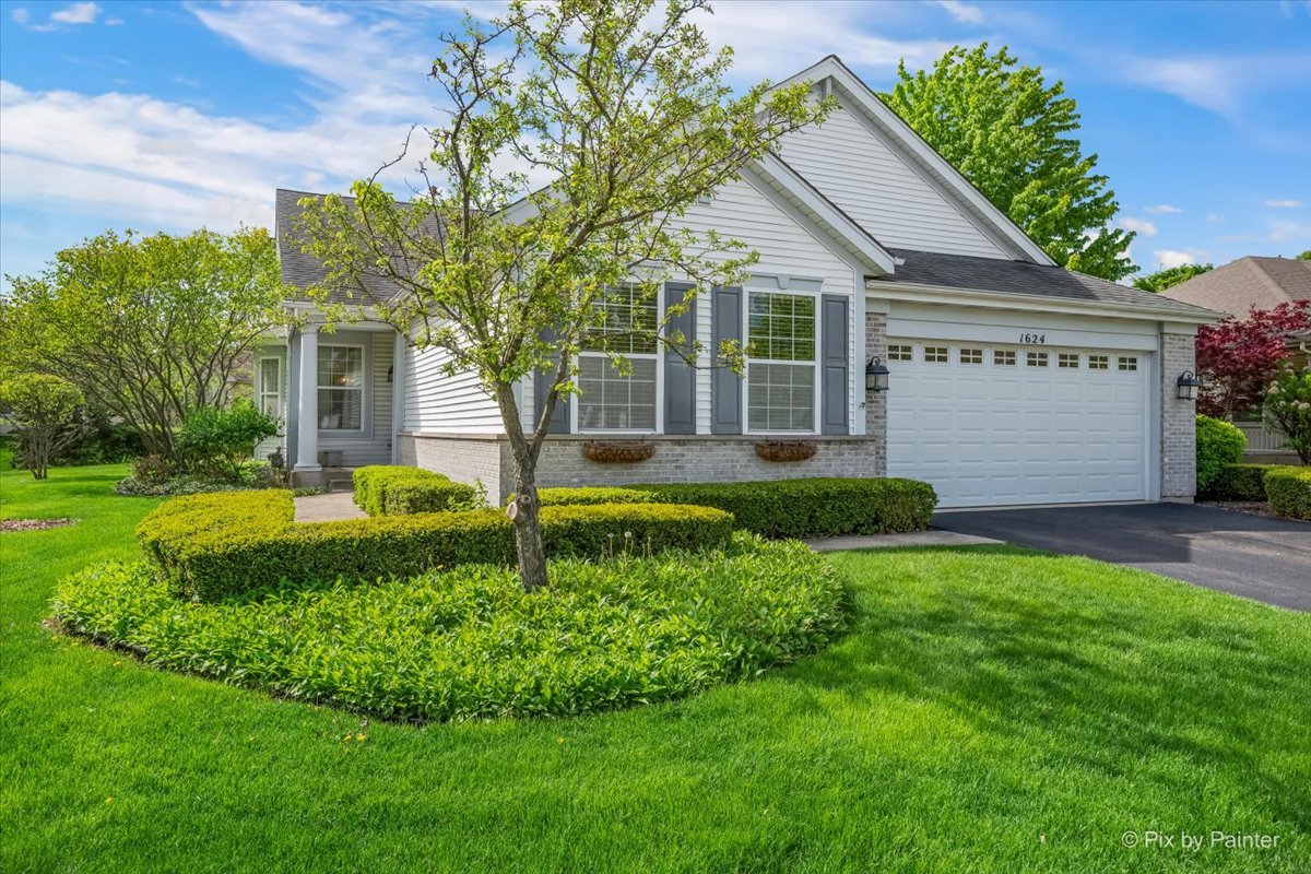 1624 Mansfield Drive, Aurora, IL