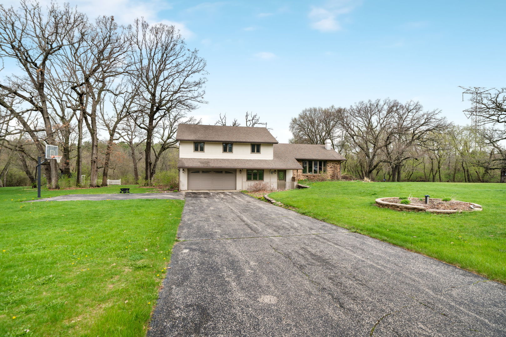 8604 Carradale Drive, Caledonia, IL