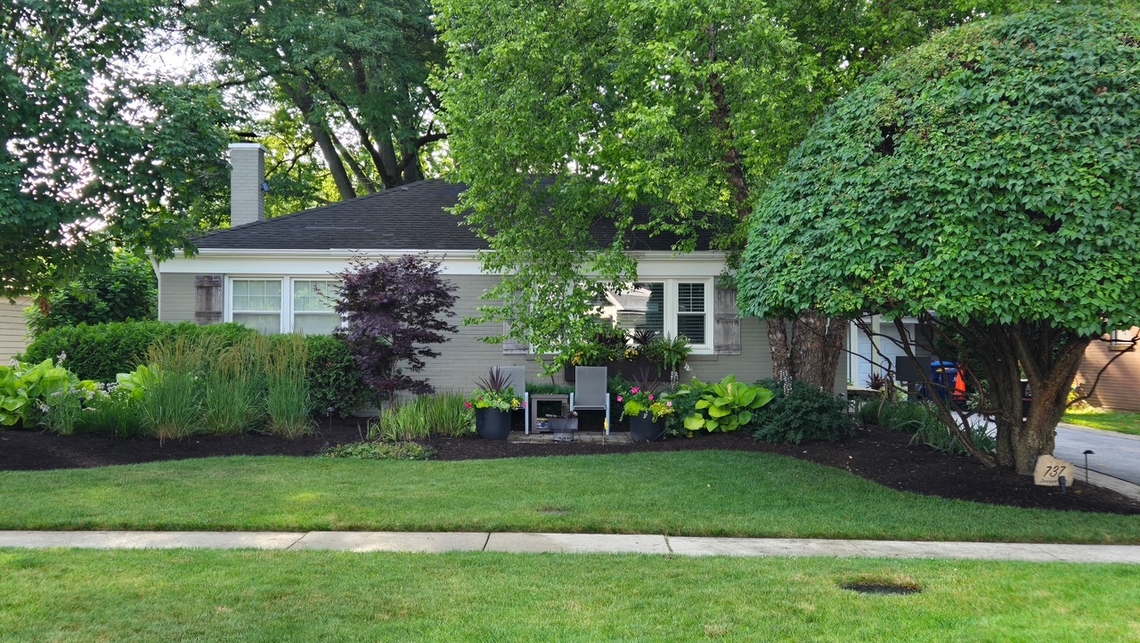 737 Deerpath Drive, Deerfield, IL