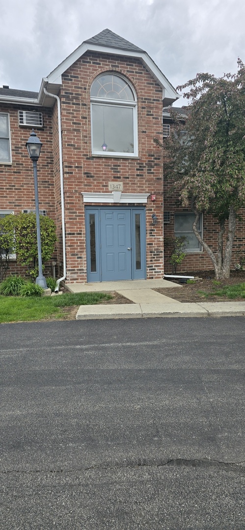 1347 Cunat Court #2D, Lake In The Hills, IL