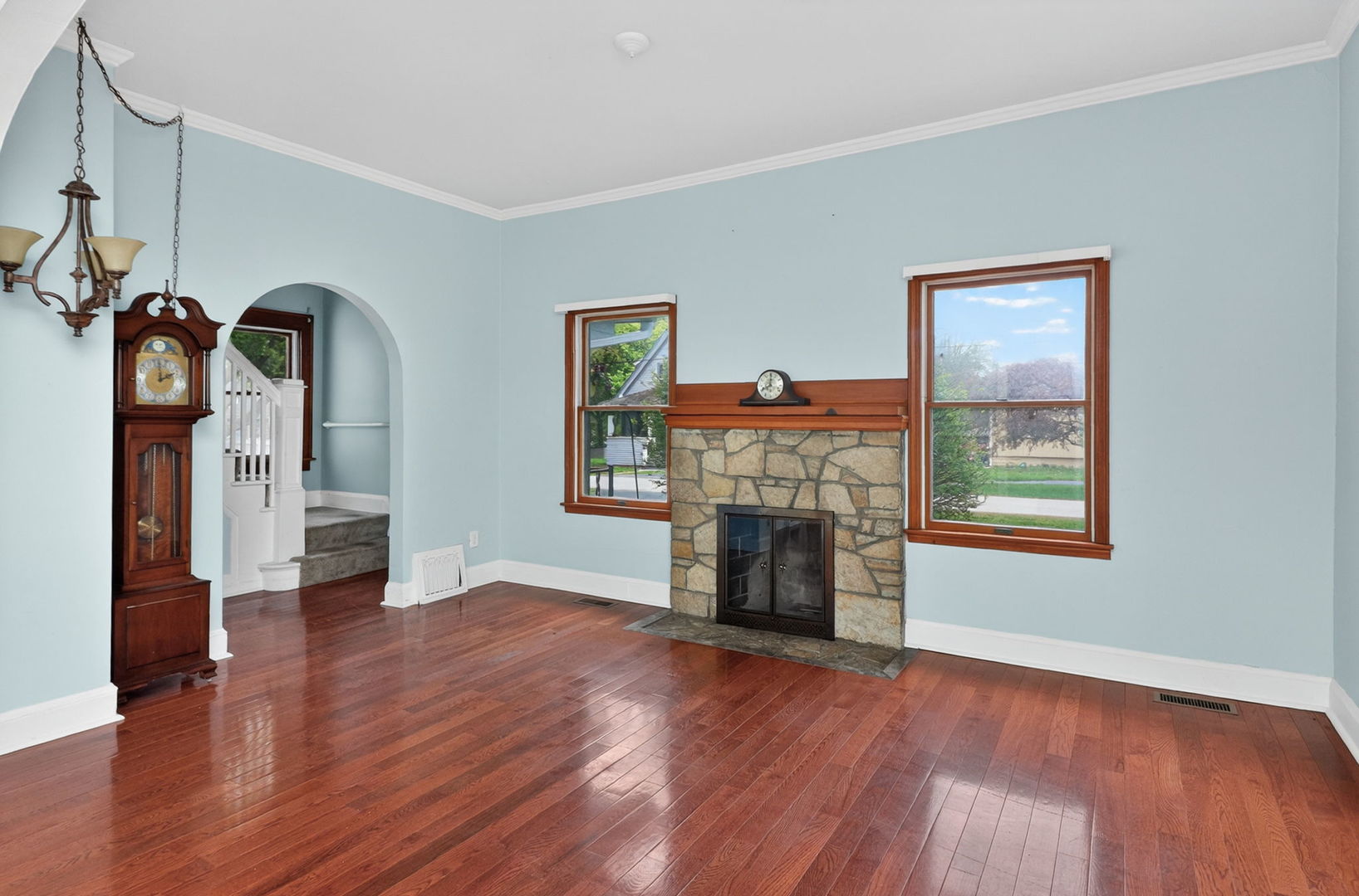 32W183 Glos Street, Wayne, IL