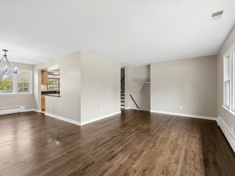 619 Rockland Avenue, Lake Bluff, IL