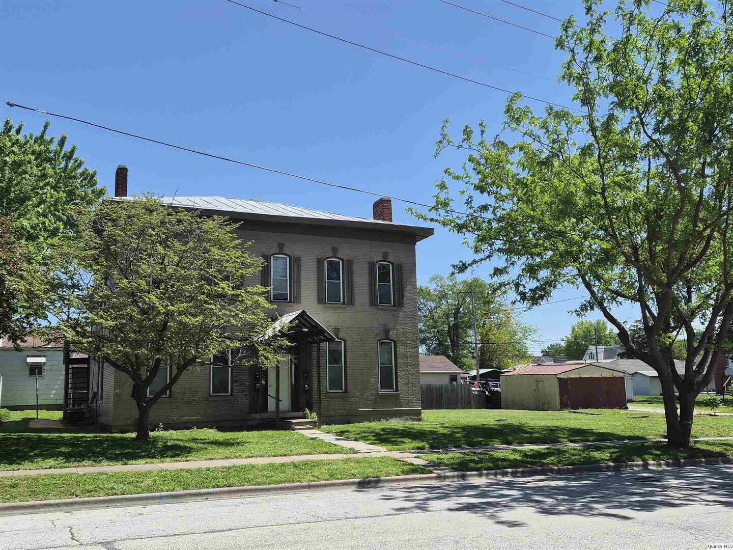 609-611 S 10th St, Quincy, IL