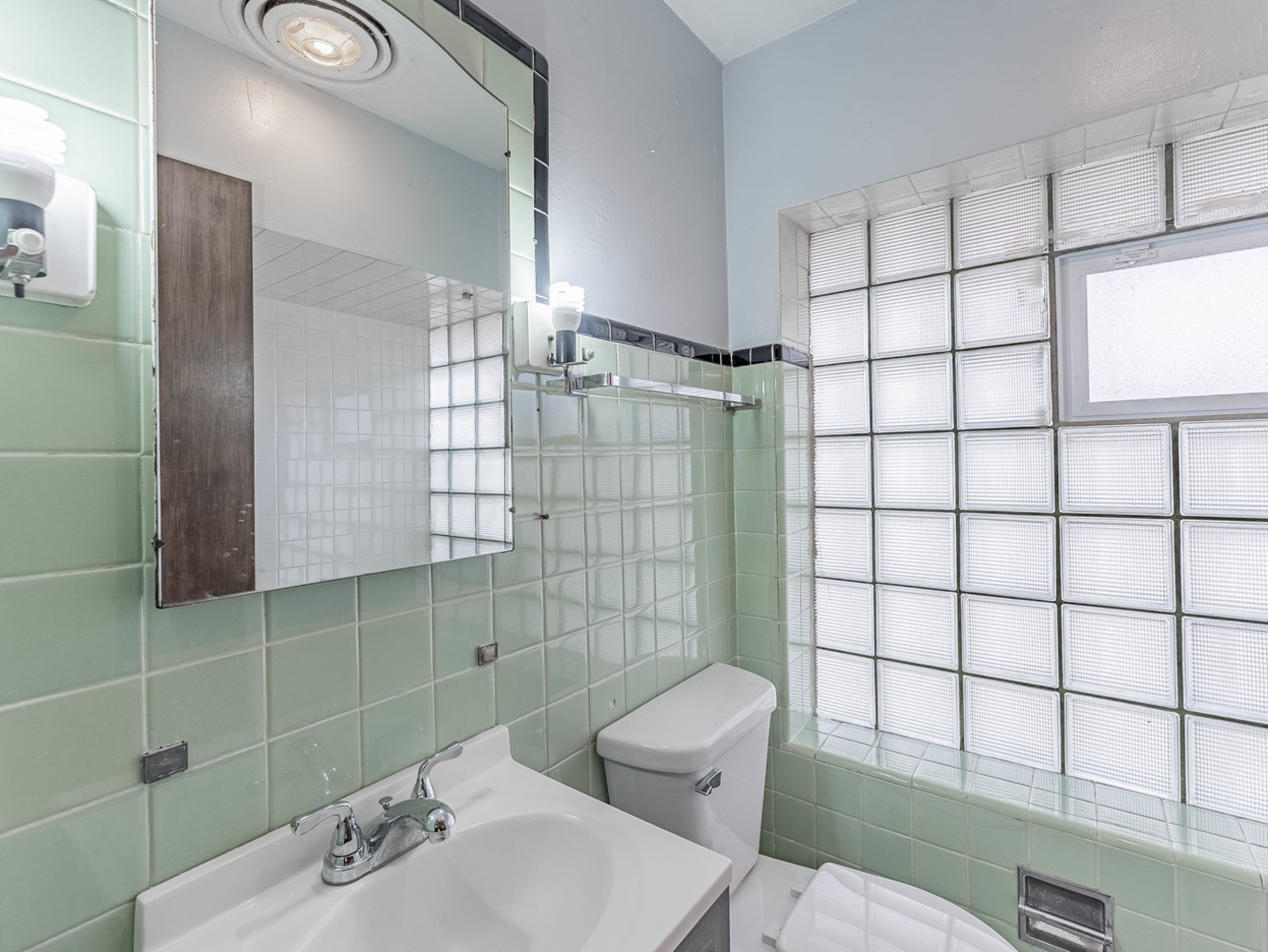 3847 Euclid Avenue, Berwyn, IL