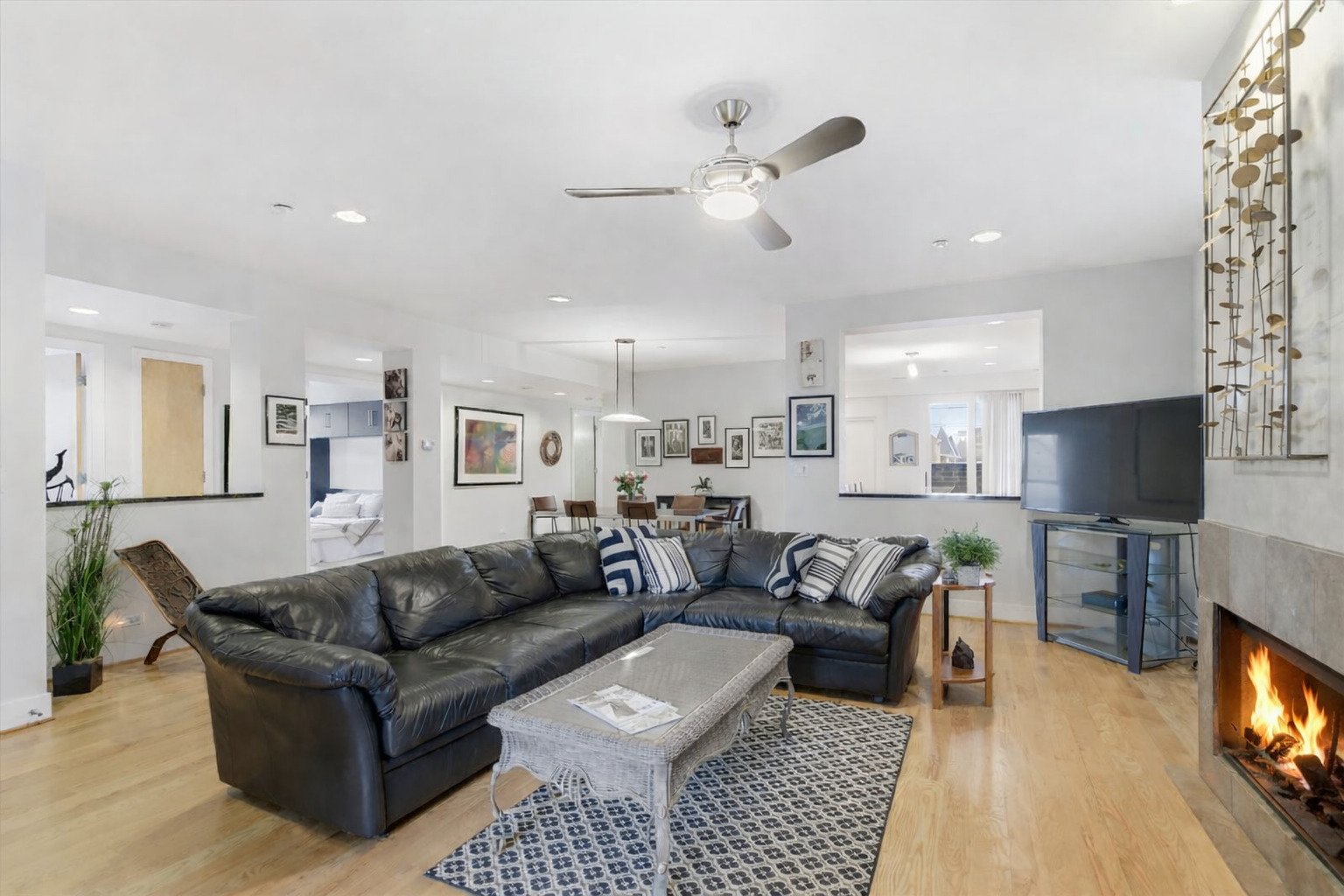 2515 Prairie Avenue #1E, Evanston, IL
