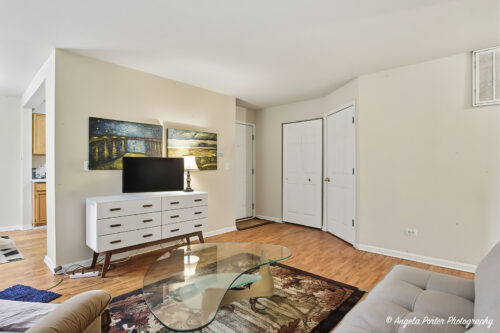 1152 N Red Oak Circle #1, Round Lake Beach, IL