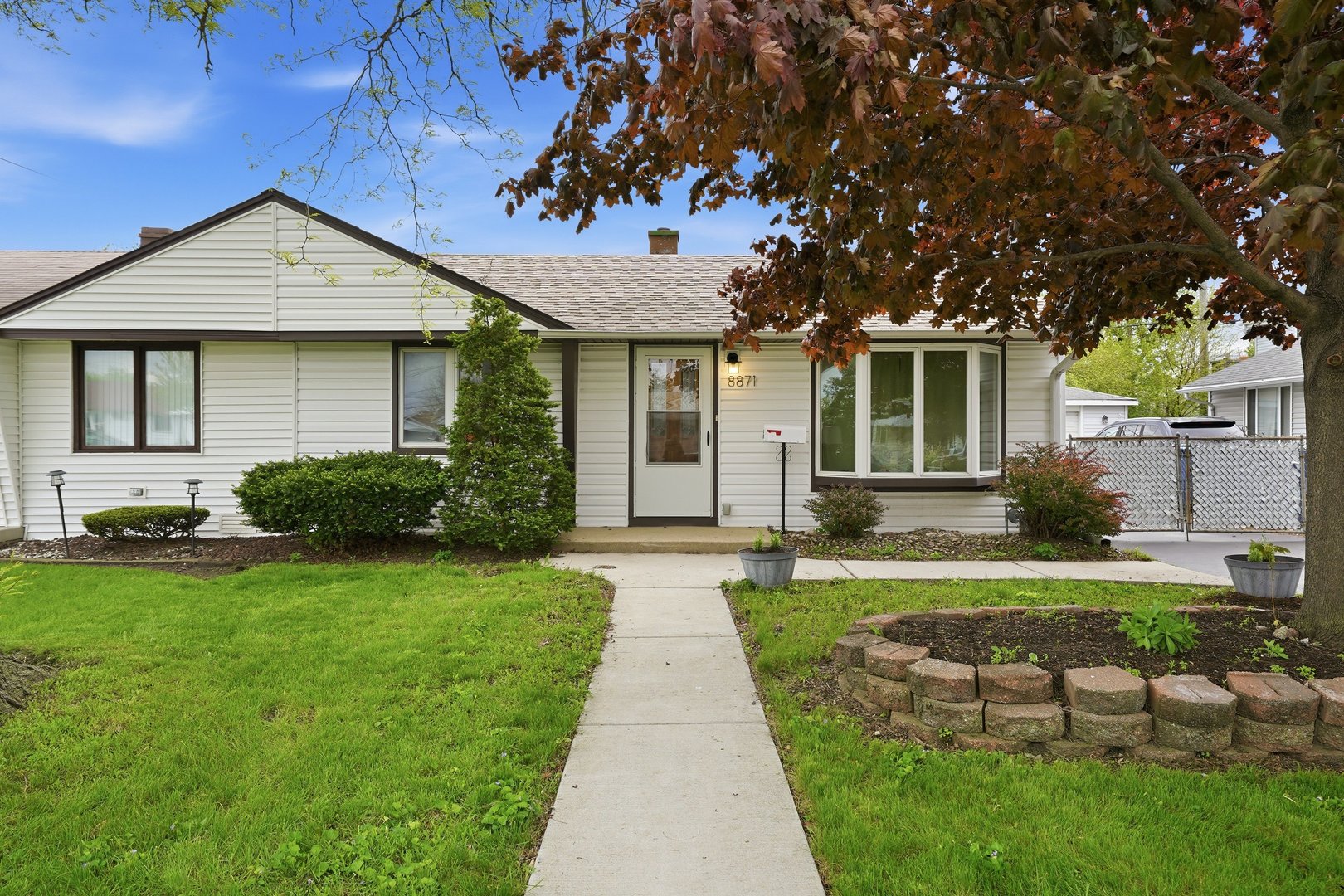 8871 S Beck Place, Hometown, IL