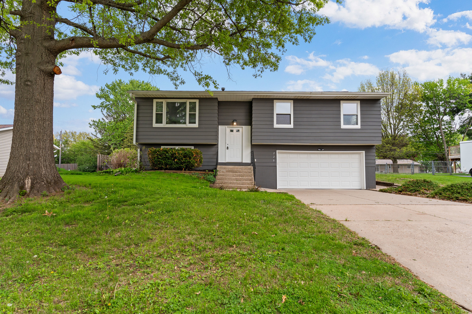 220 Melodie Lane, Colona, IL