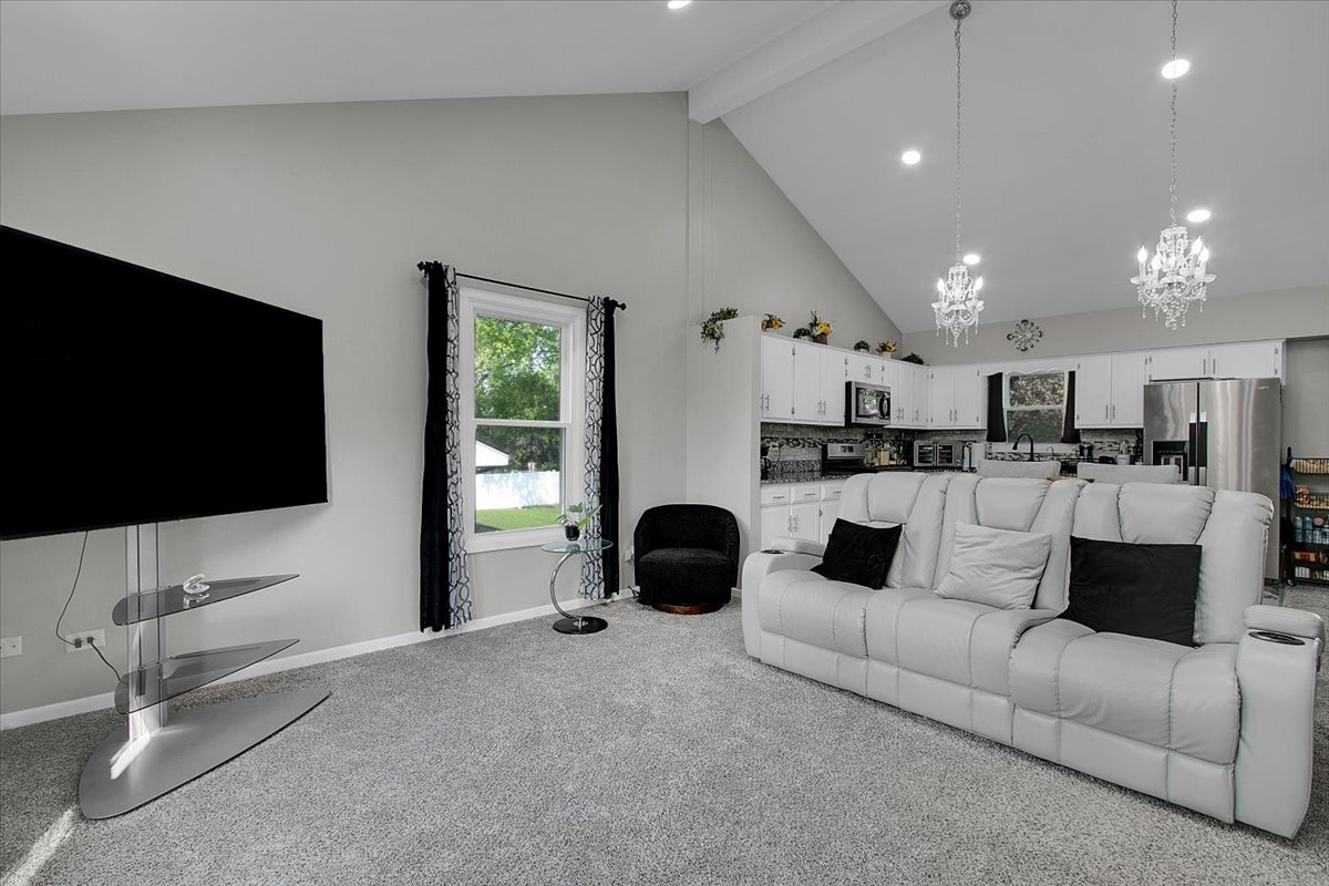 2080 Maplewood Circle, Naperville, IL