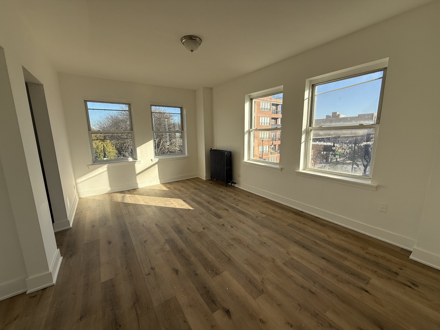 6930 N Greenview Avenue #506, Chicago, IL