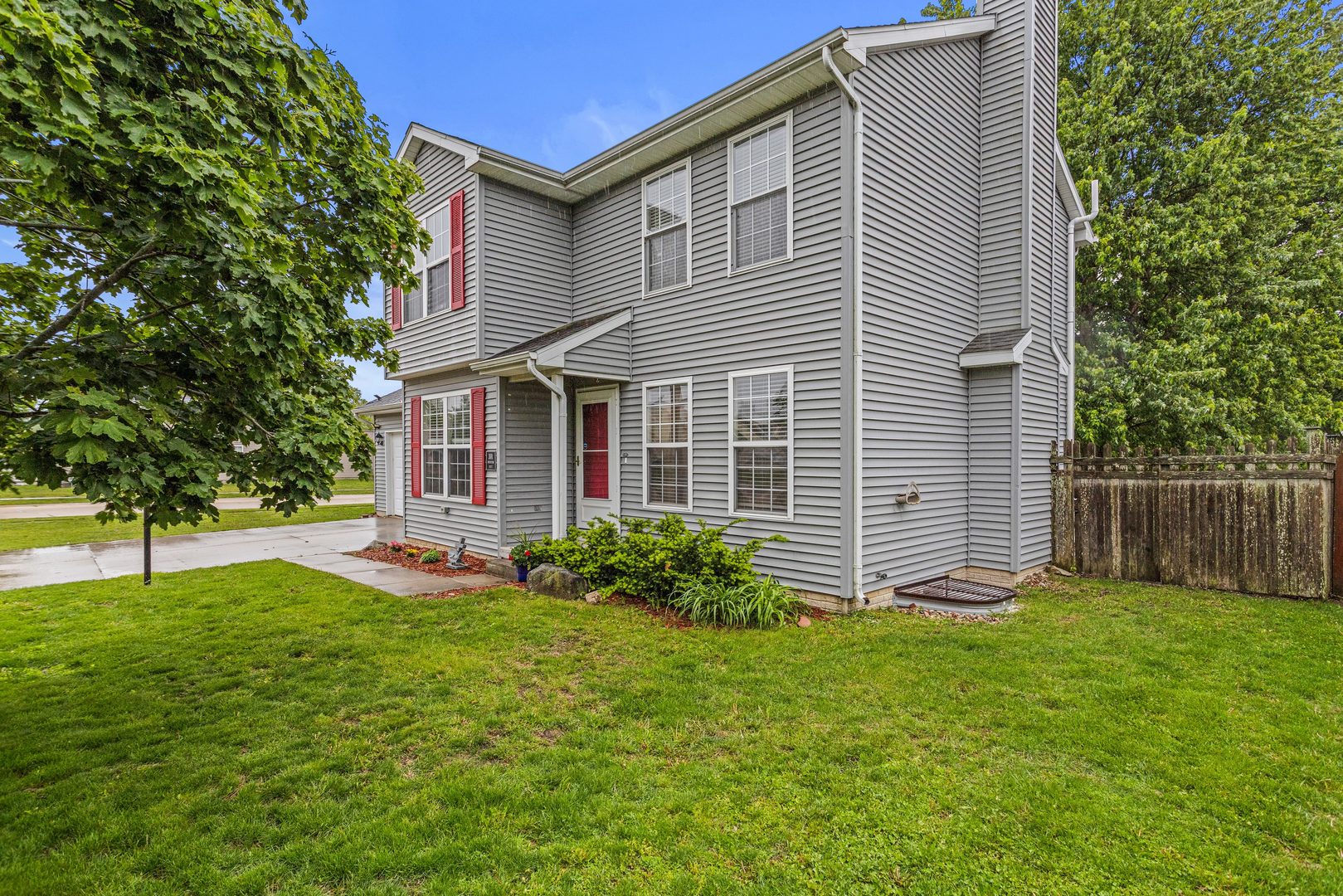 301 Windstone Drive, Tolono, IL