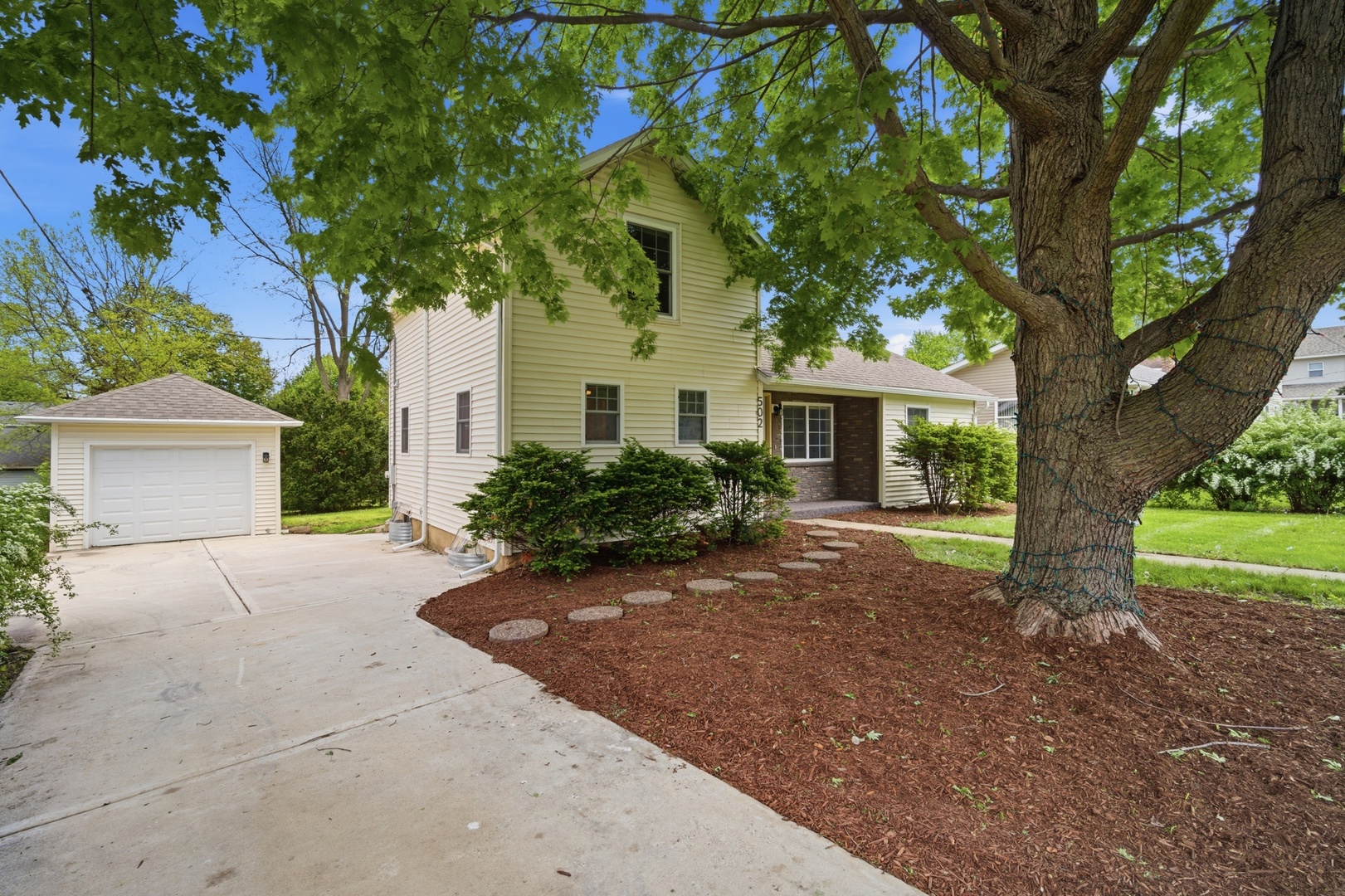 502 W Grant Highway, Marengo, IL