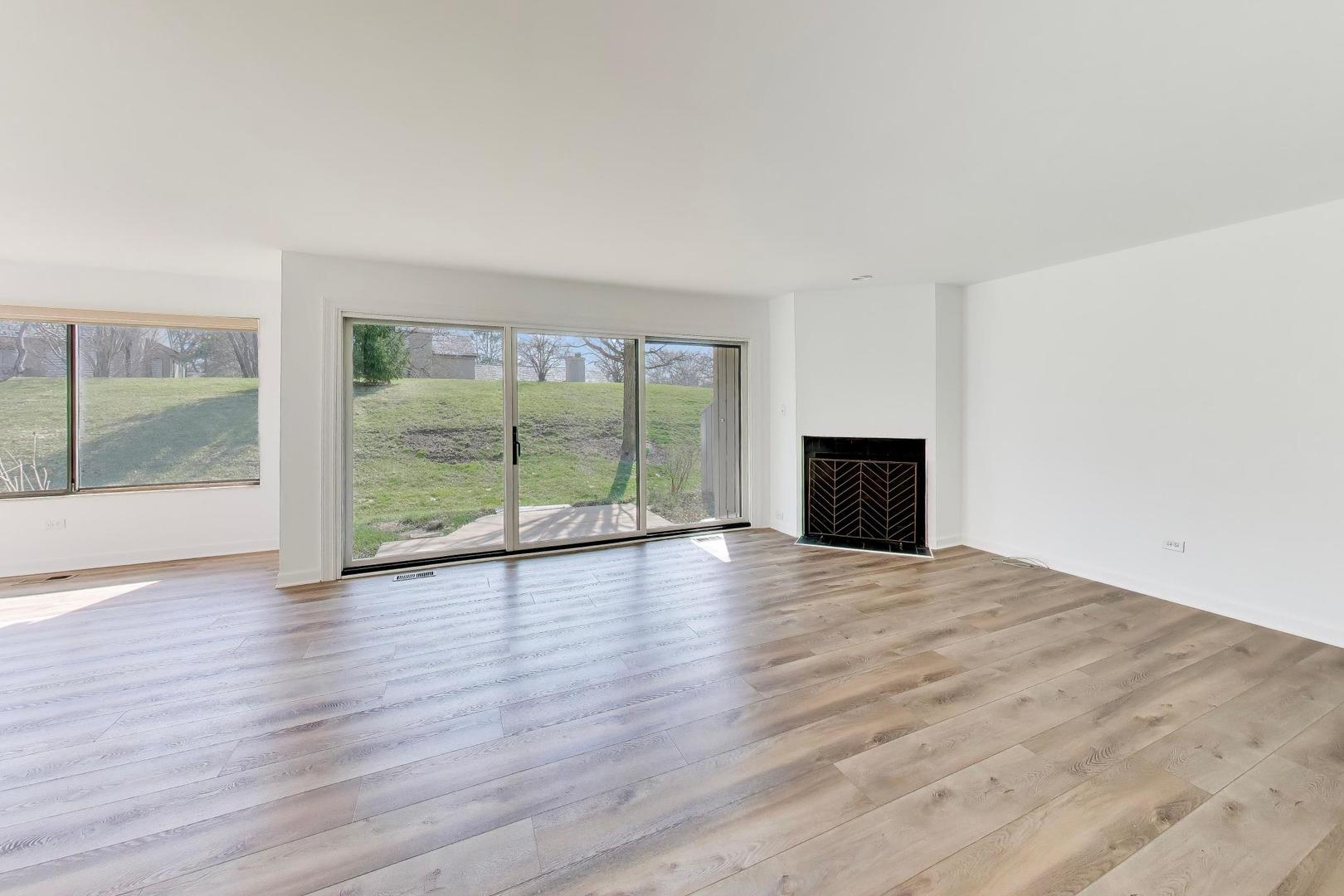 83 Thornhill Lane #c, Lake Barrington, IL