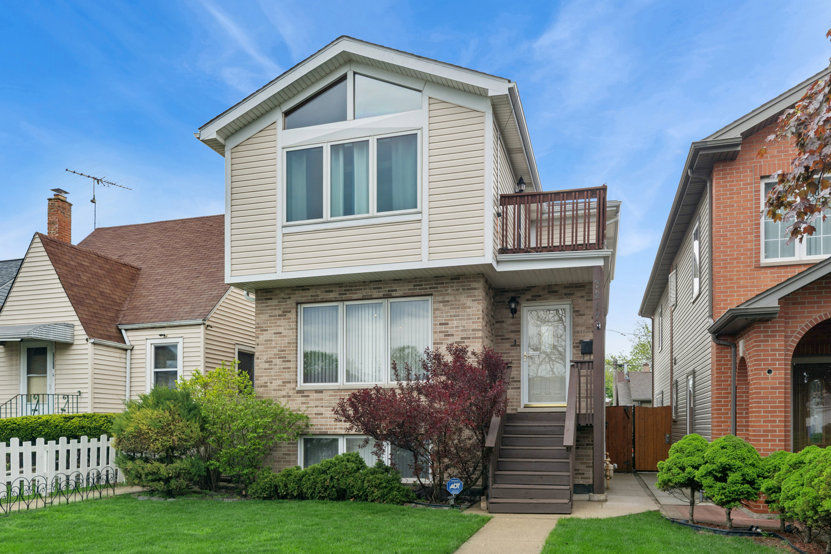 3217 N Paris Avenue, Chicago, IL