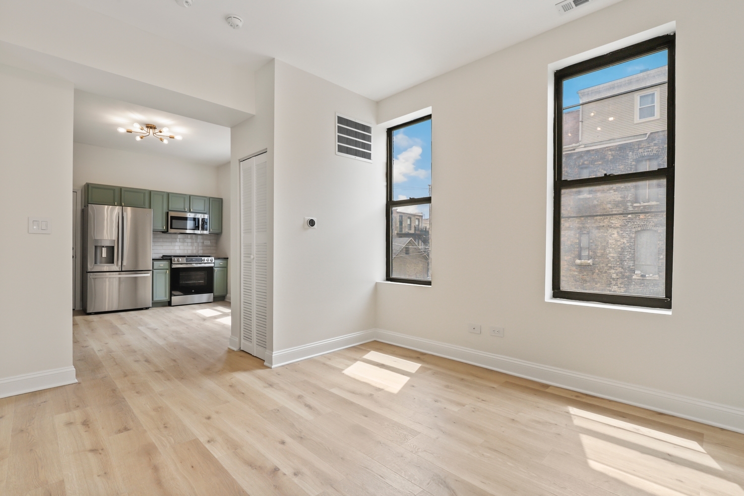 1449 N Ashland Avenue #2R, Chicago, IL