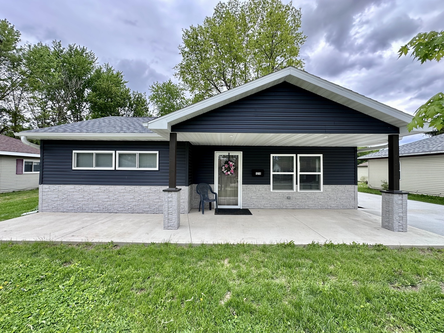 1210 Douglas Drive, Sterling, IL