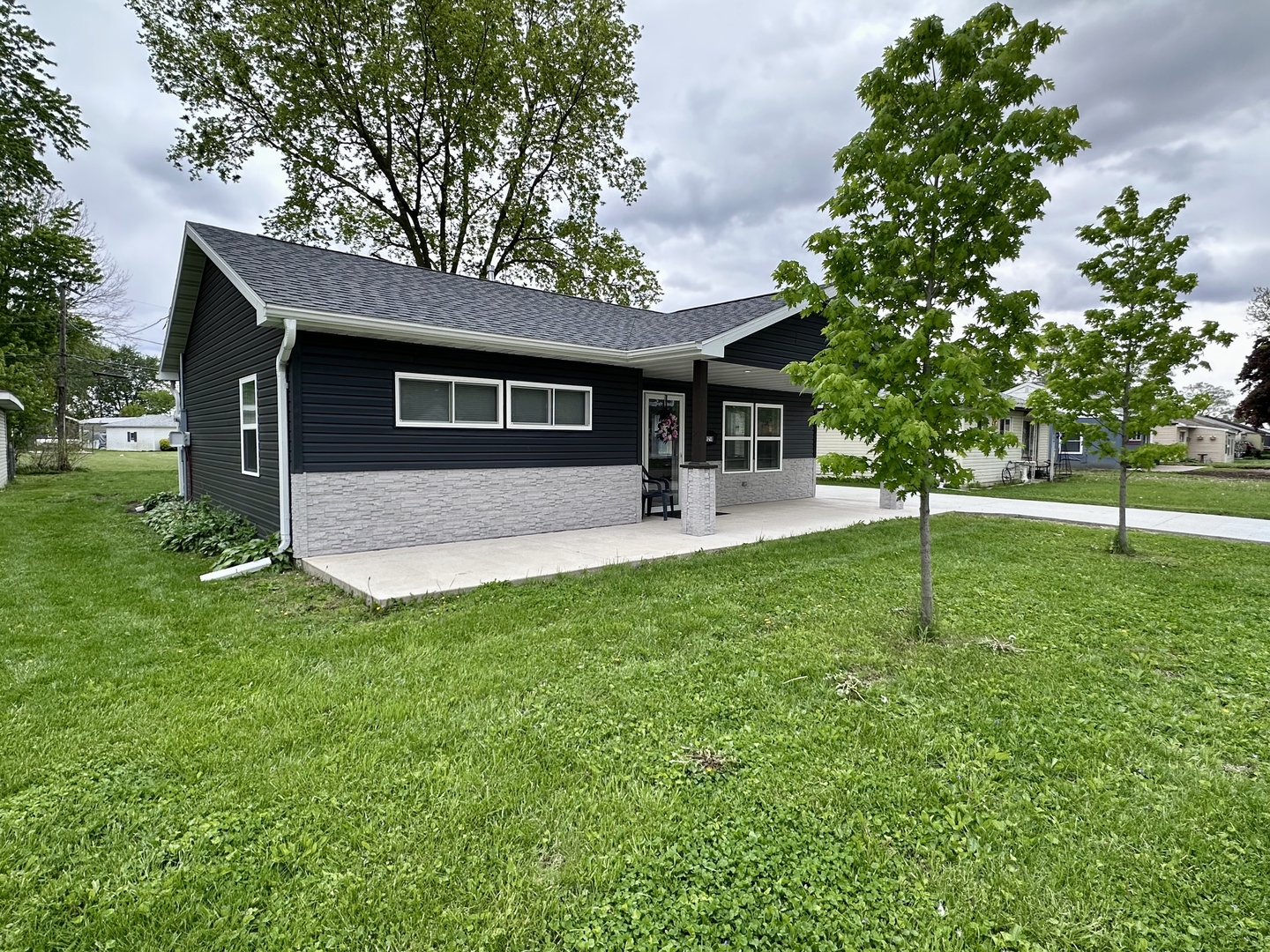 1210 Douglas Drive, Sterling, IL