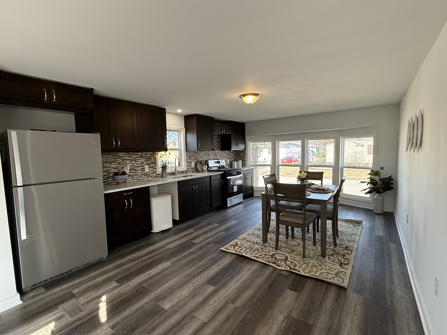 237 Blackthorn Road, Matteson, IL