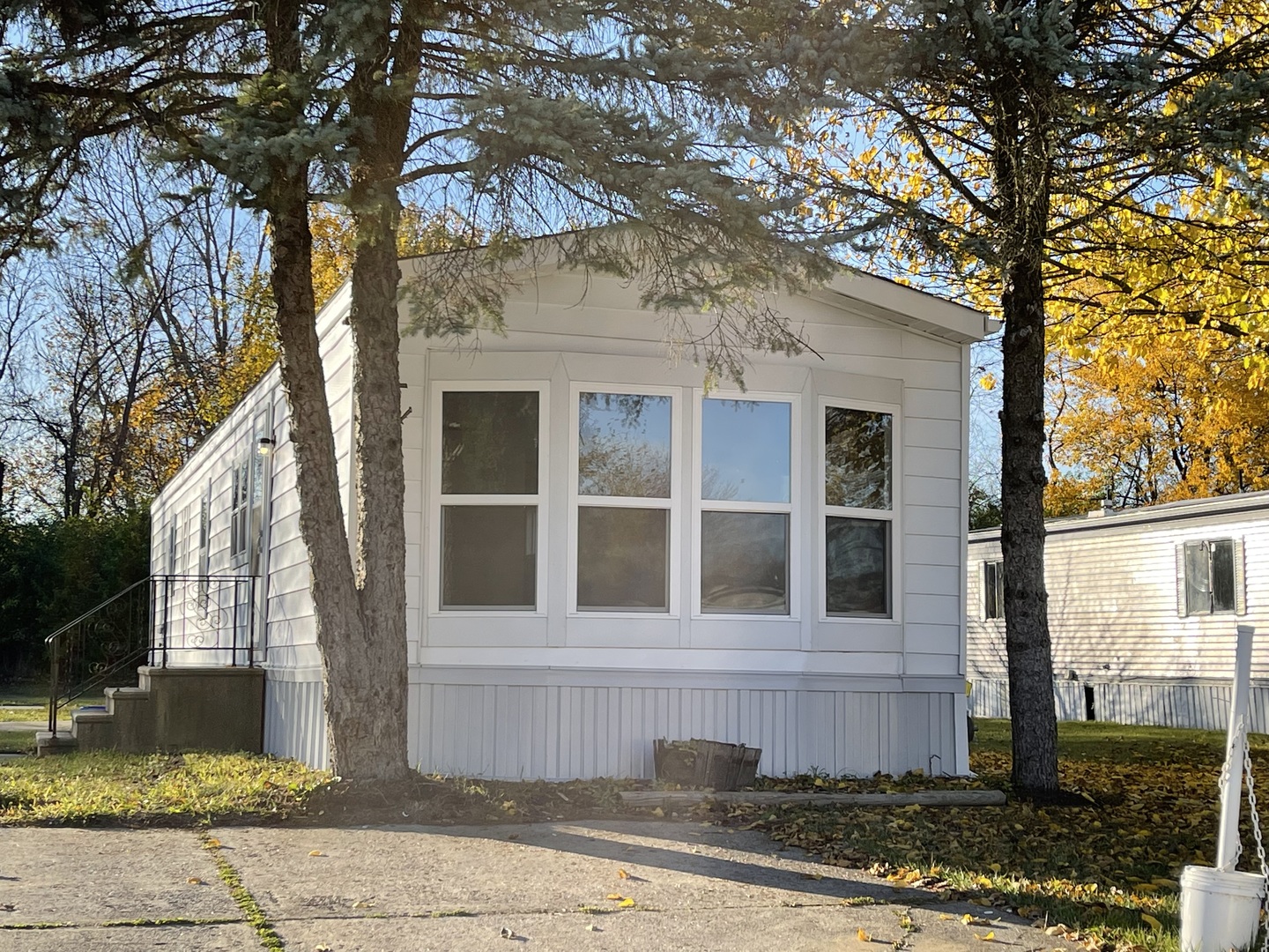 237 Blackthorn Road, Matteson, IL