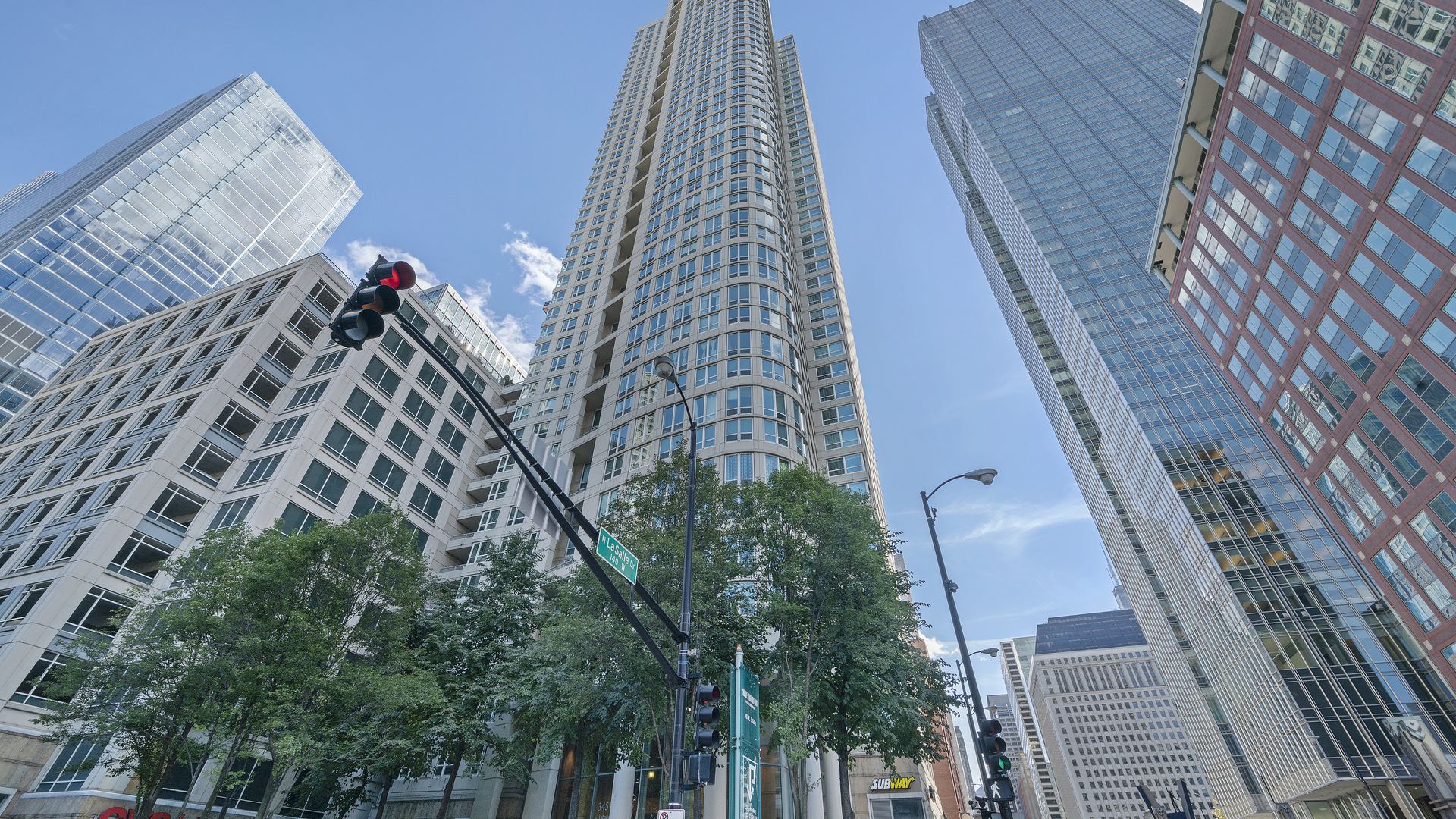 345 N La Salle Drive #1202, Chicago, IL