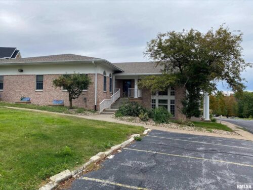 2705 HAPPY JOE Drive, Bettendorf, IA