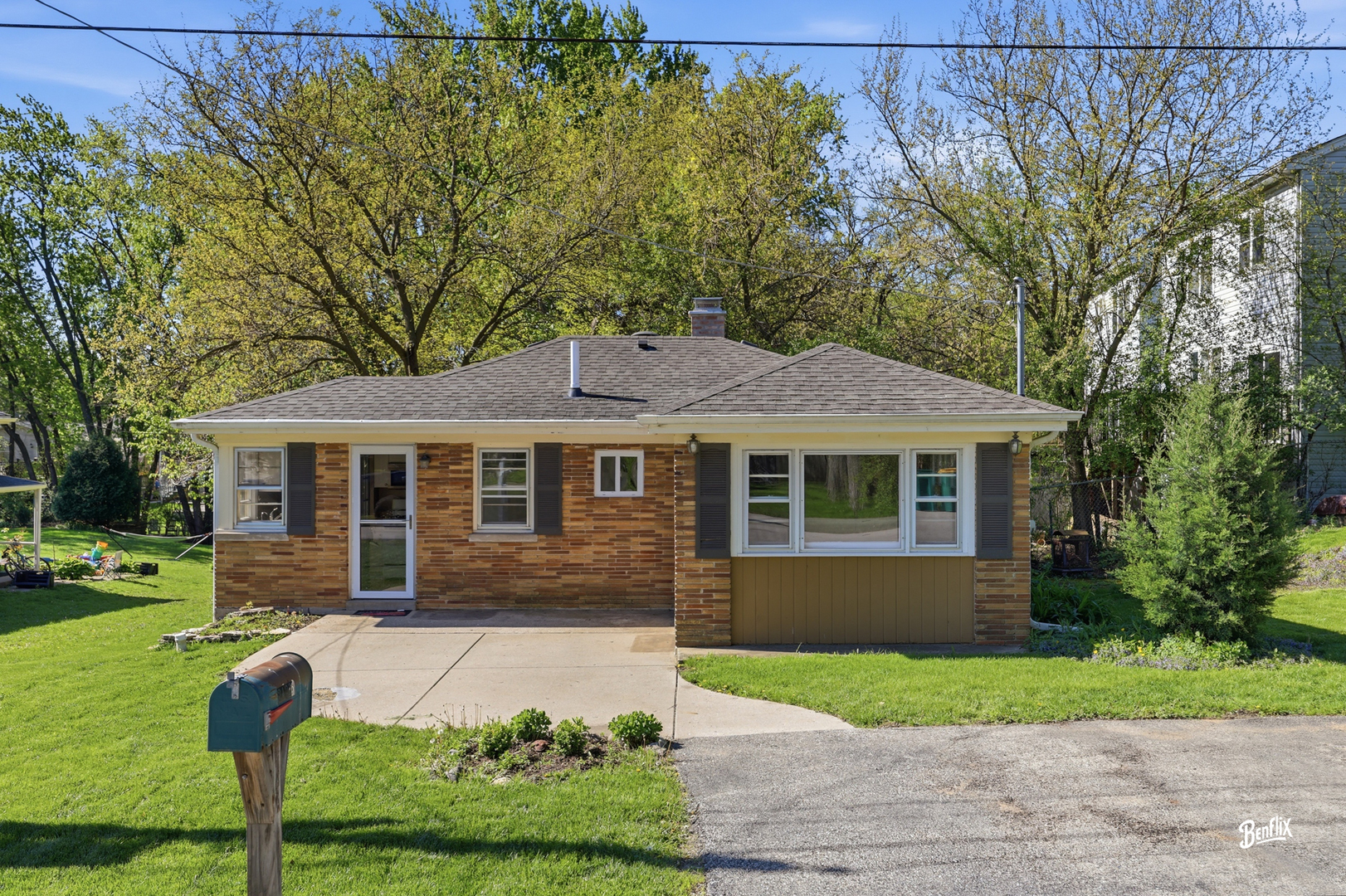21365 W Ridge Road, Lake Zurich, IL
