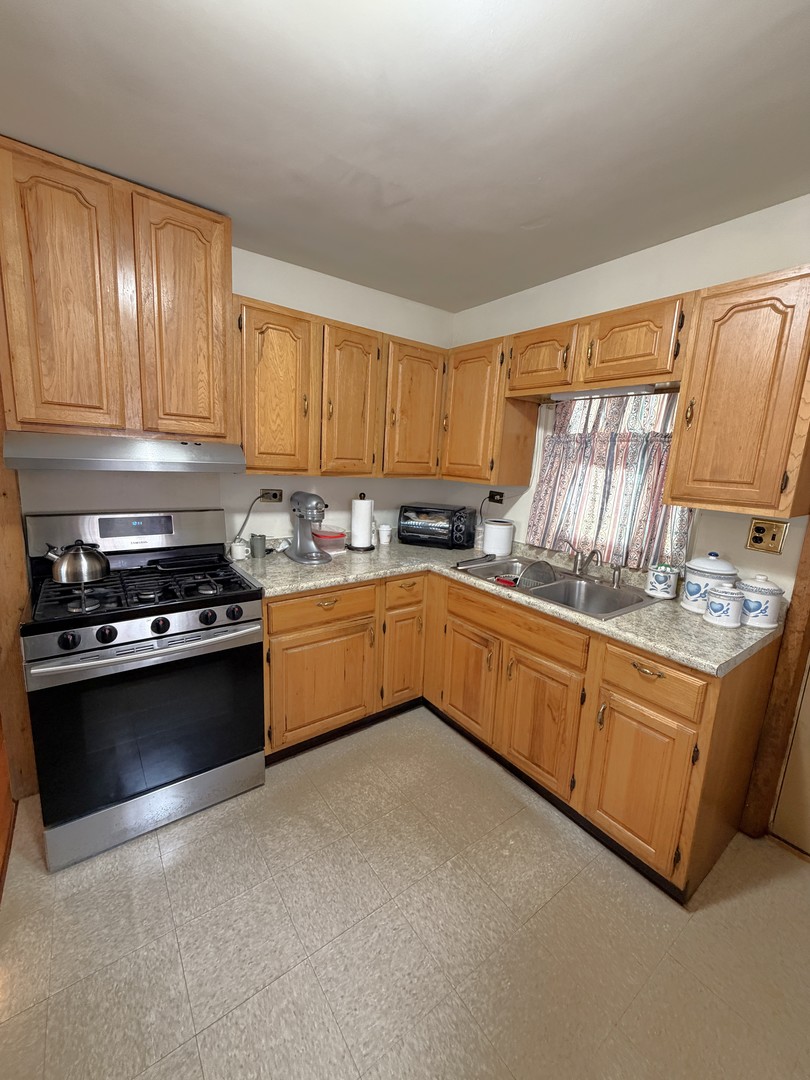 12427 S Ada Street, Calumet Park, IL