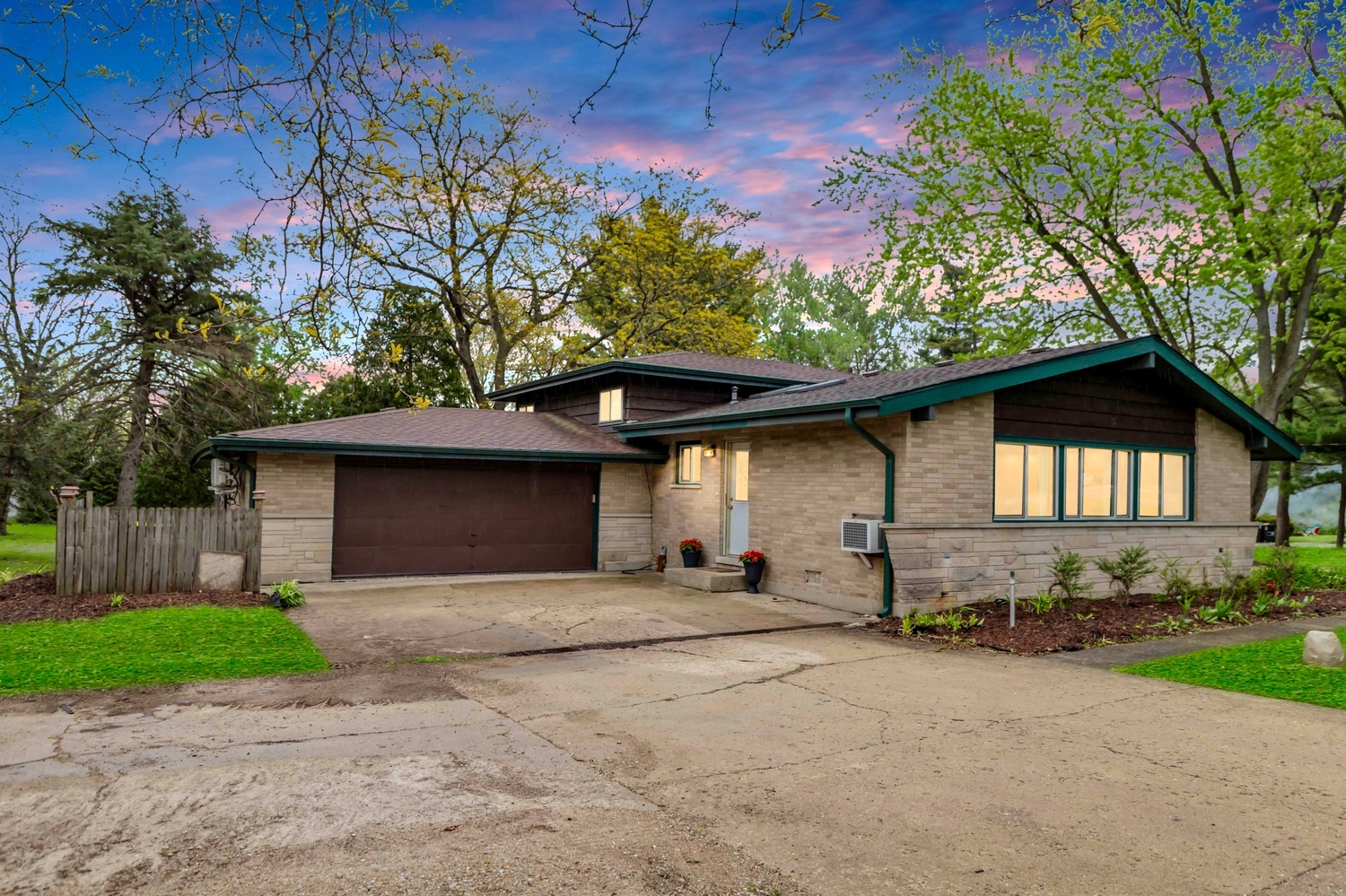 2N629 Jefferson Street, West Chicago, IL