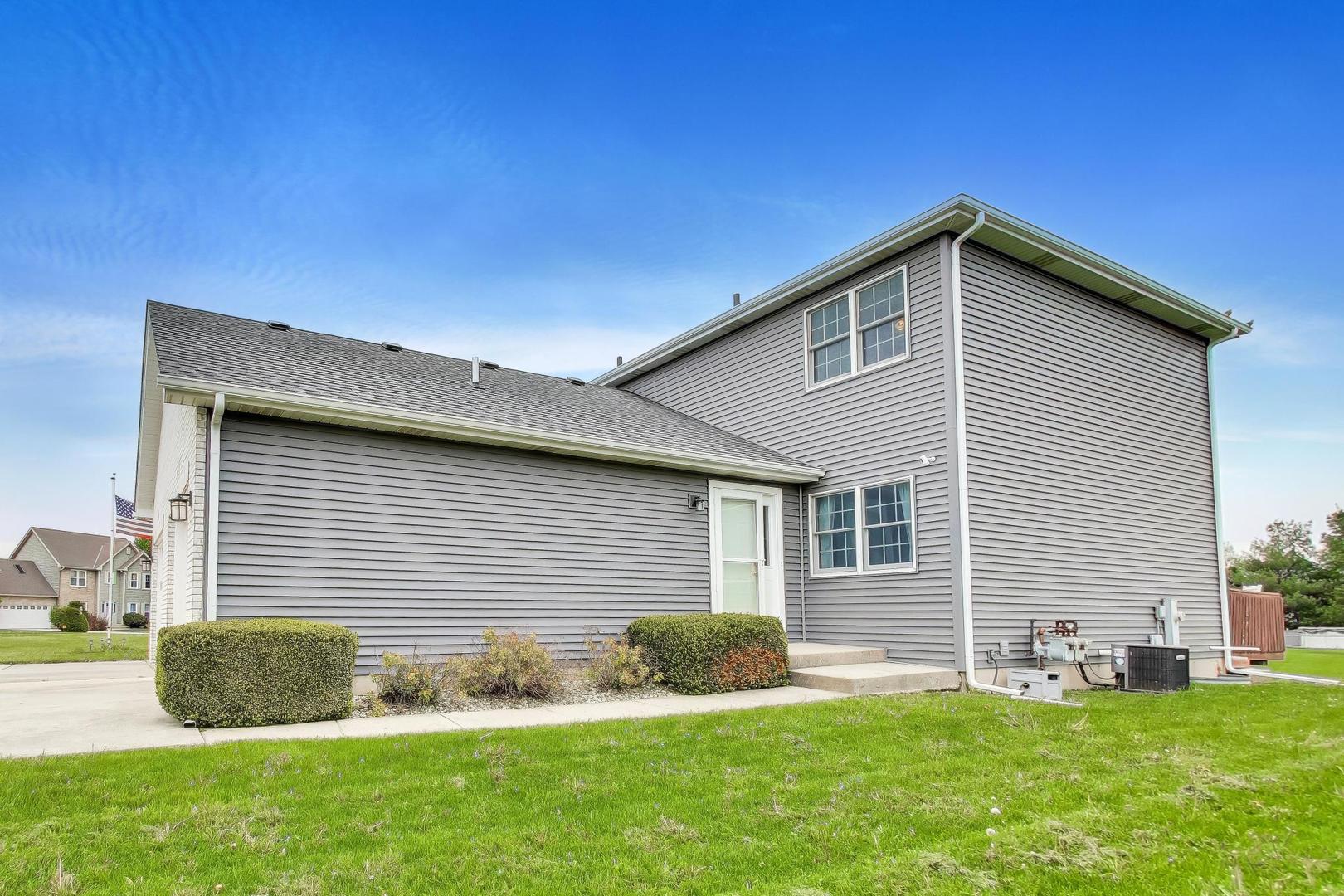 912 Whitetail Lane, Sandwich, IL