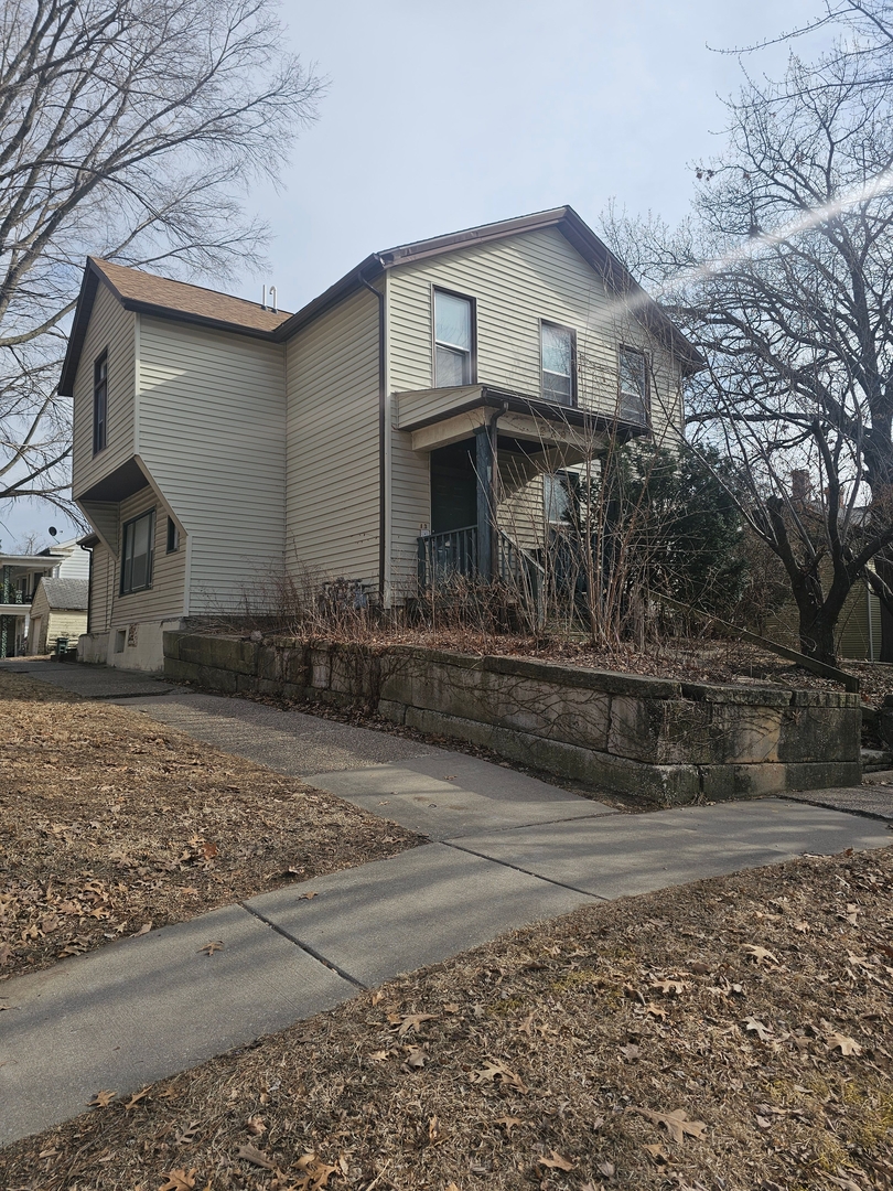 929 Bridge Avenue, Davenport, IA