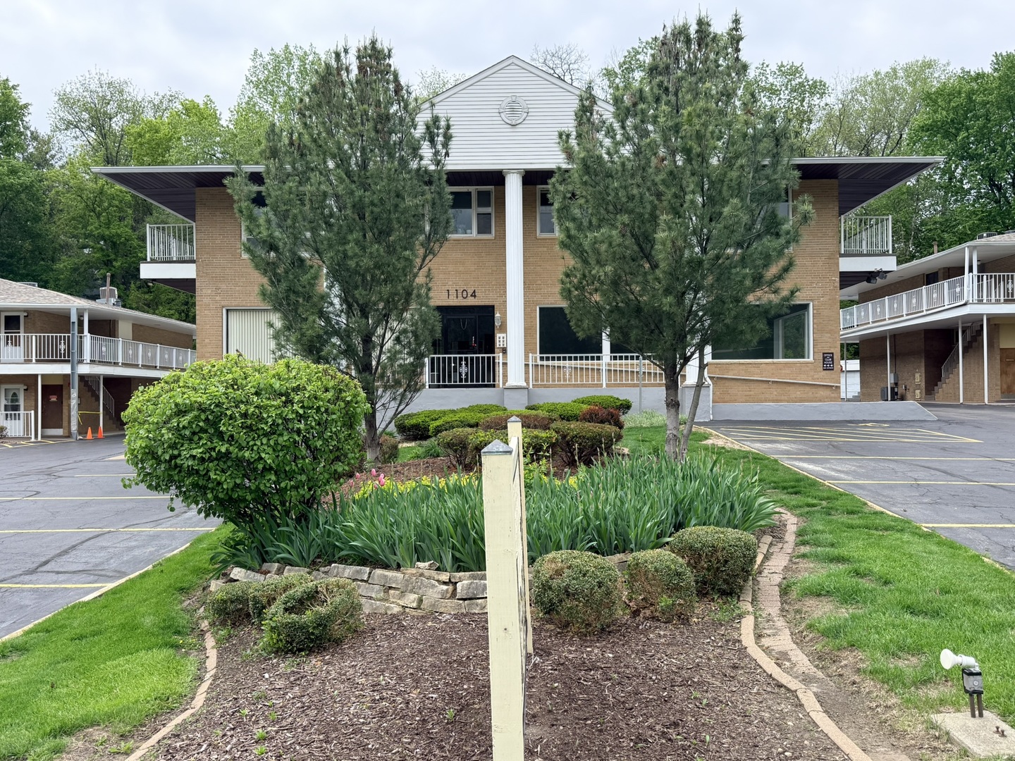 1104 Kimberly Road #602, Bettendorf, IA