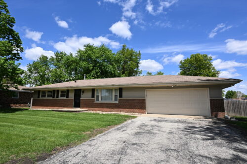 49 E 6th Street, El Paso, IL