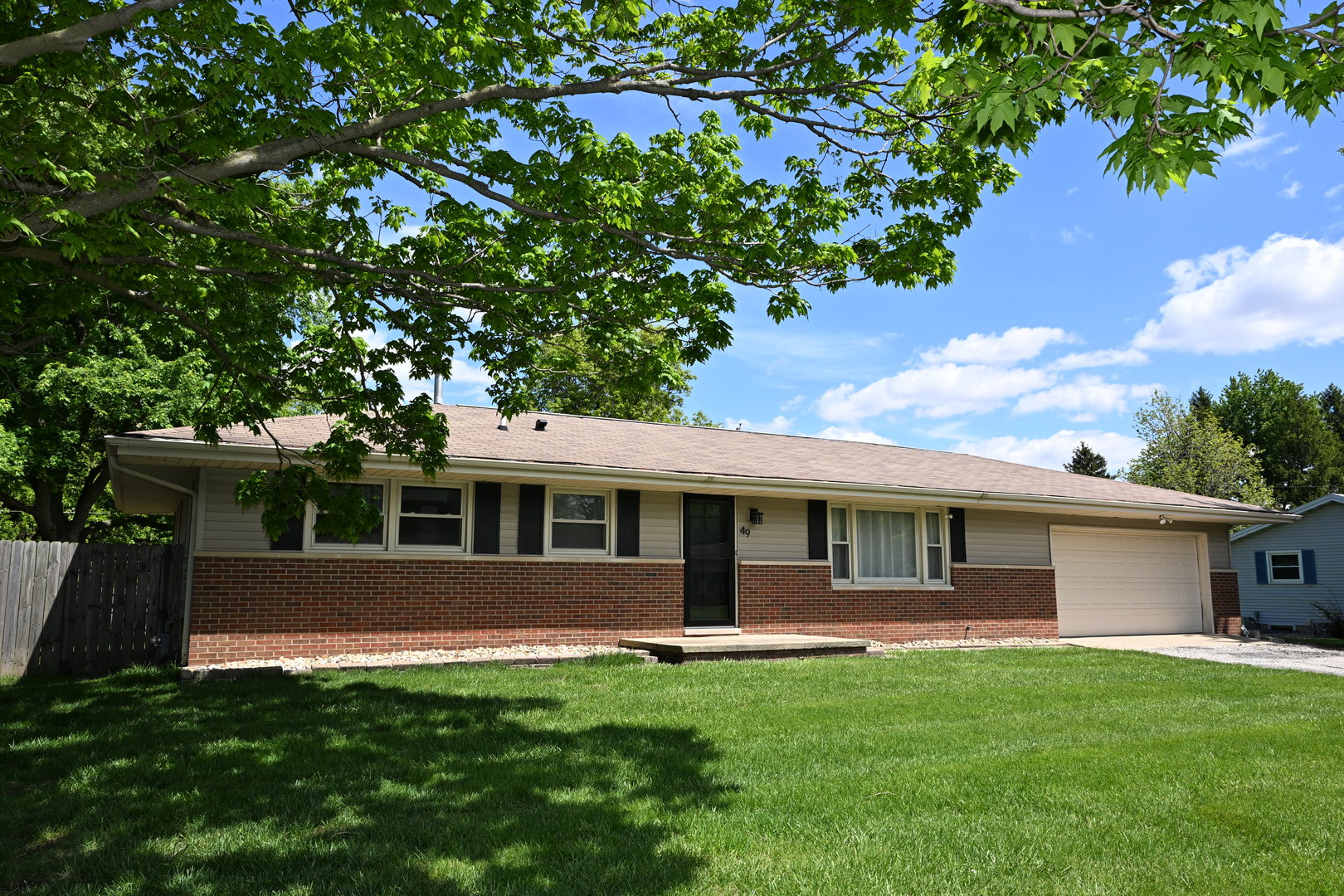 49 E 6th Street, El Paso, IL