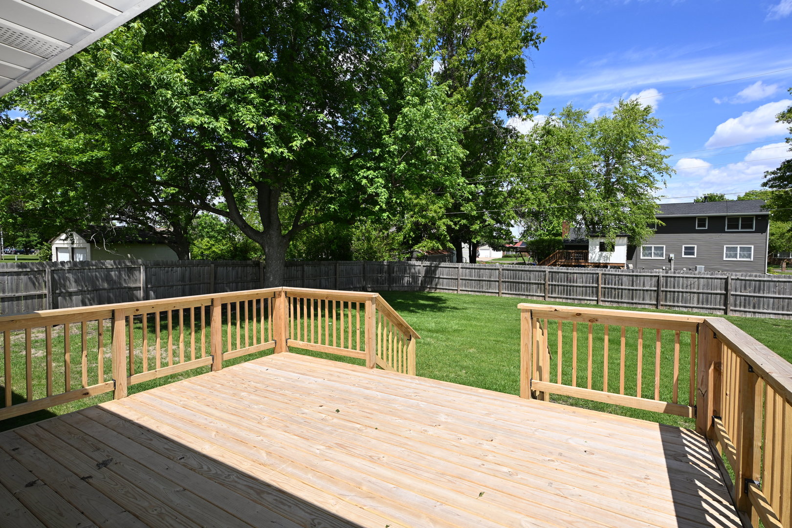 49 E 6th Street, El Paso, IL