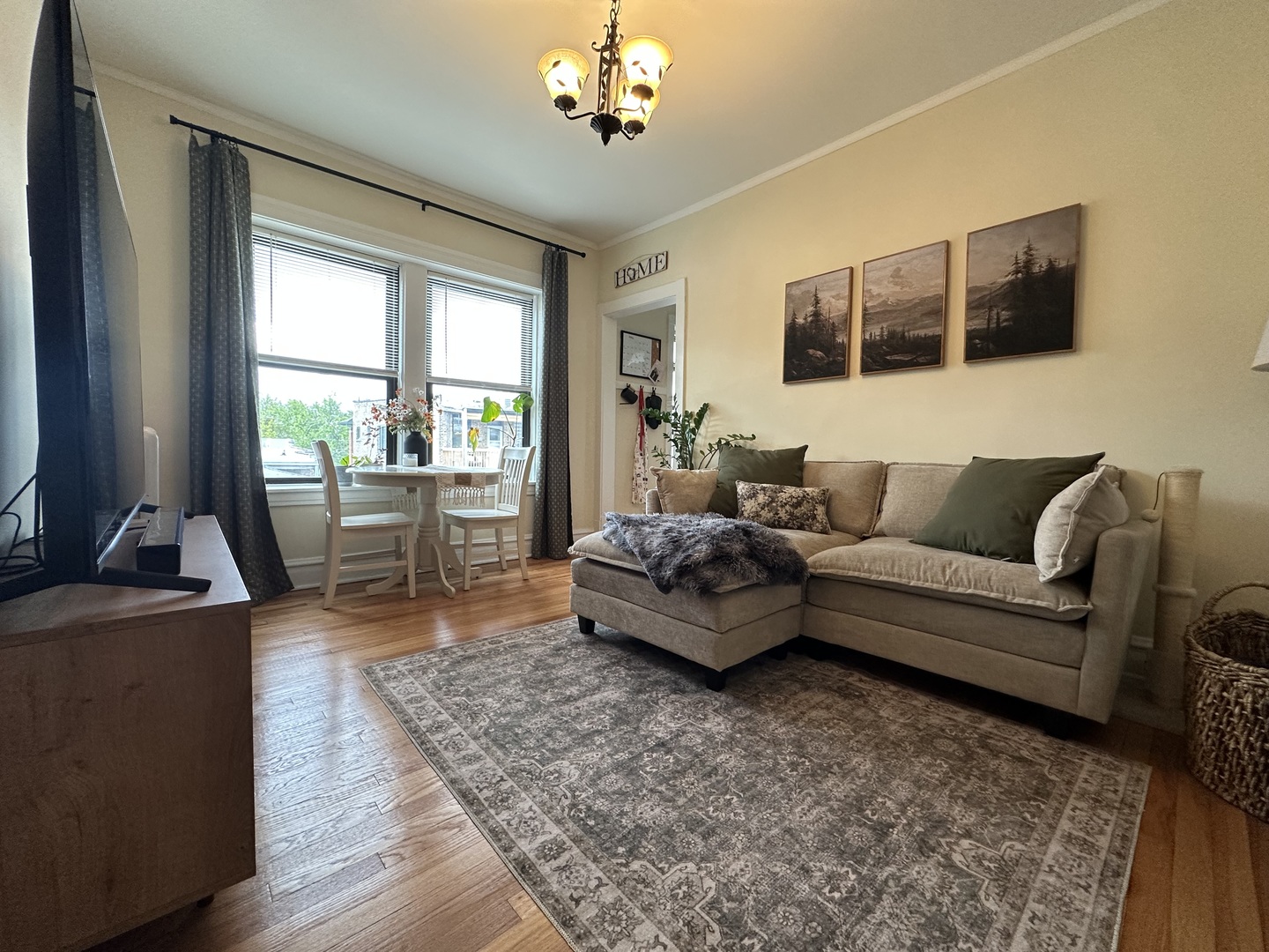4614 N Sacramento Avenue #3, Chicago, IL