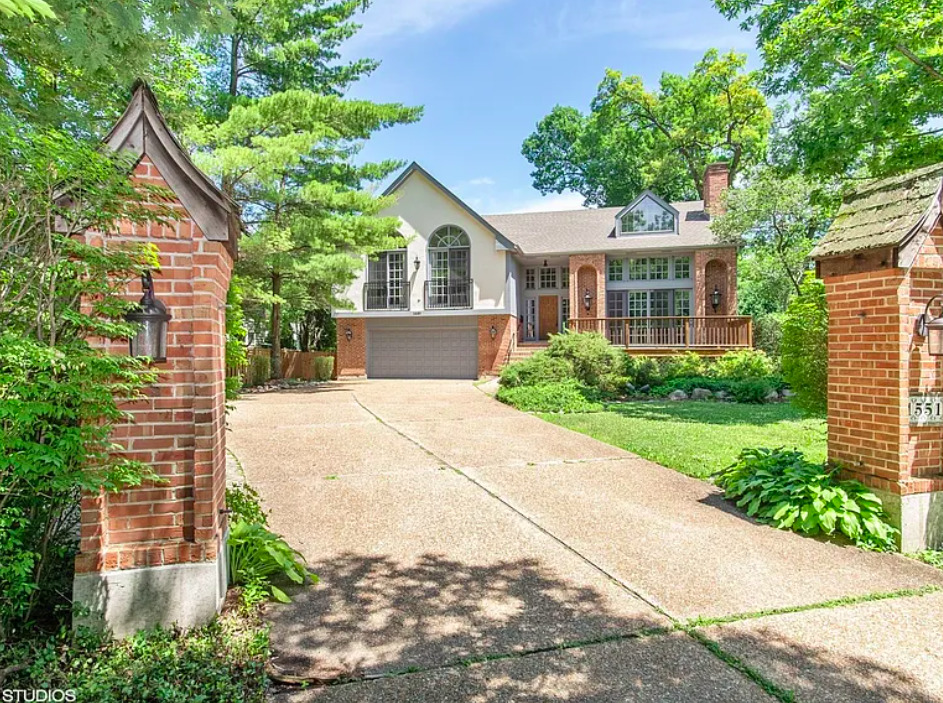 1551 Edgewood Road, Lake Forest, IL