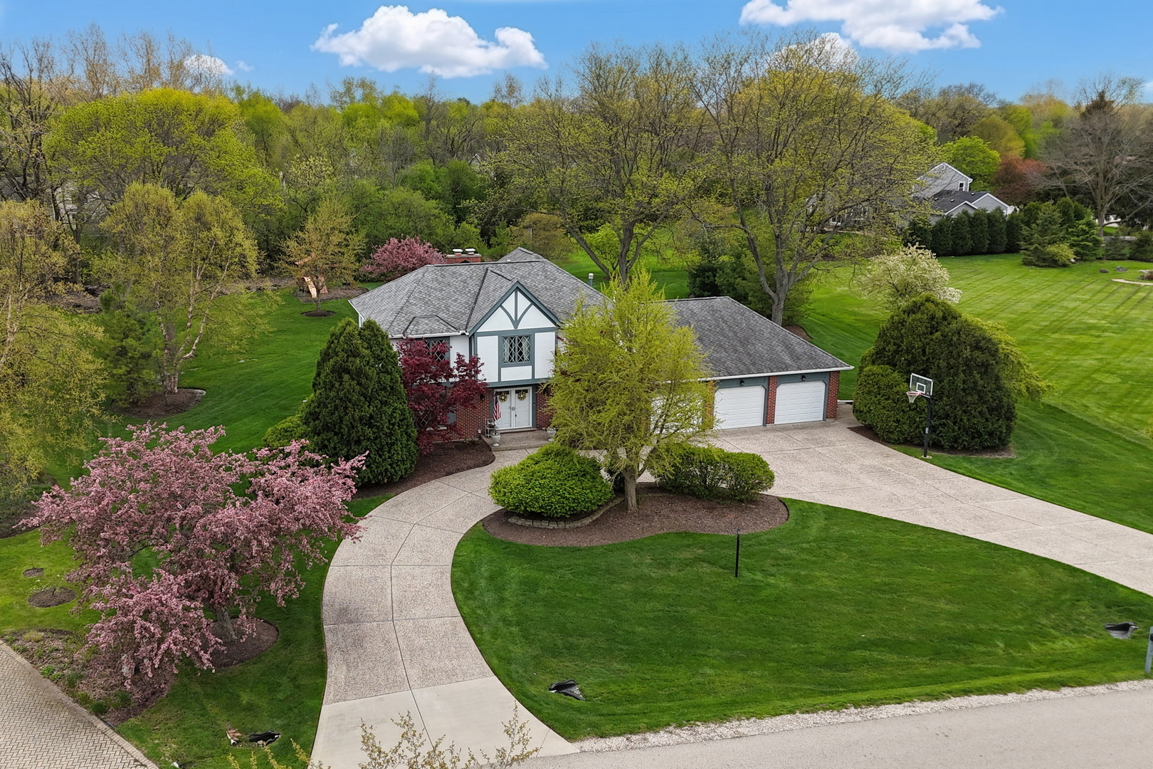 1525 Saratoga Court, Libertyville, IL