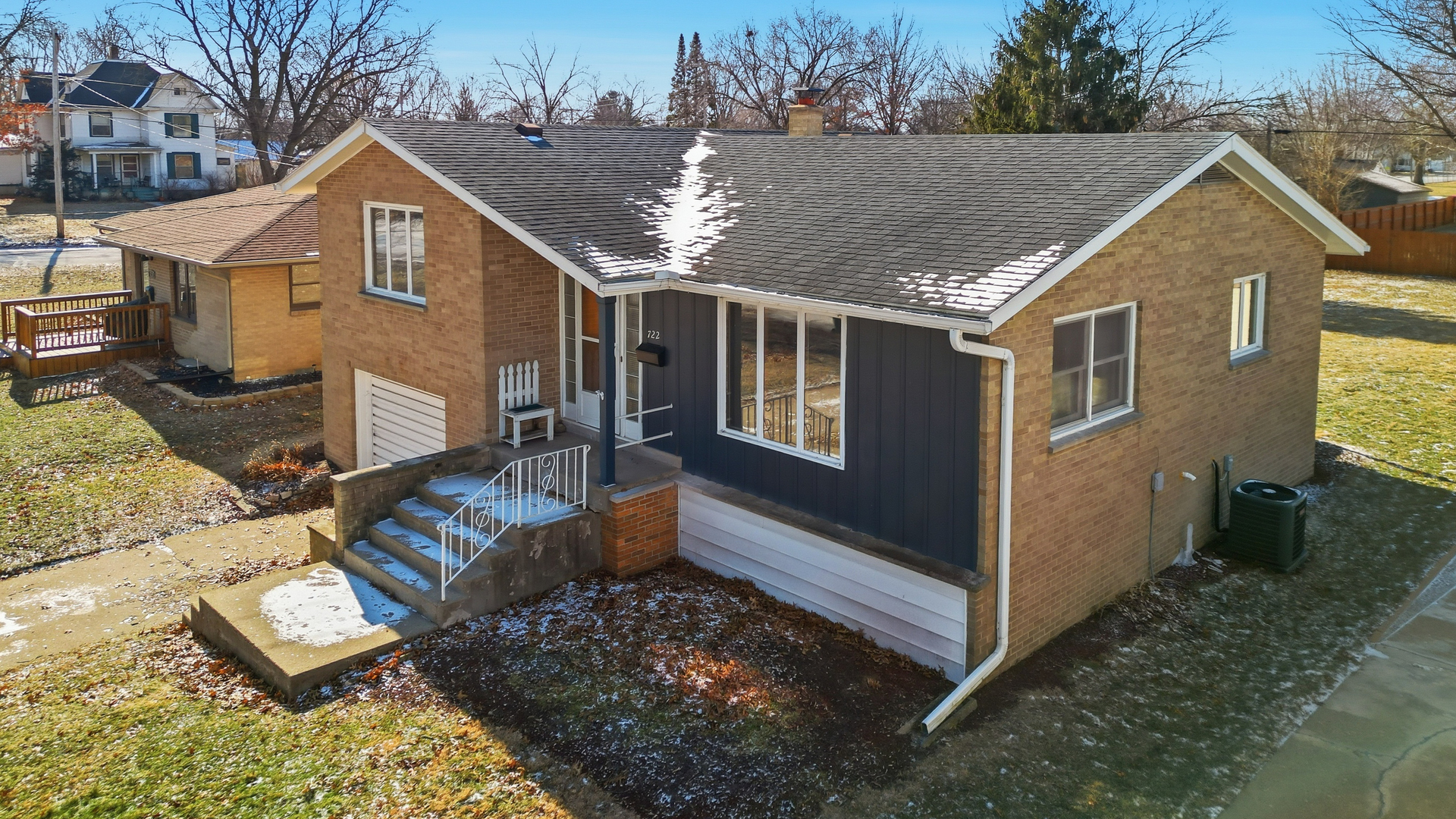 722 9th Avenue, Rock Falls, IL