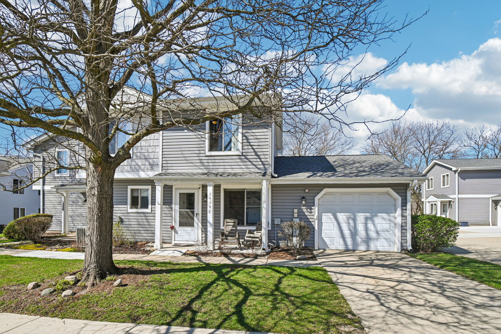 2466 BRUNSWICK Circle #D, Woodridge, IL