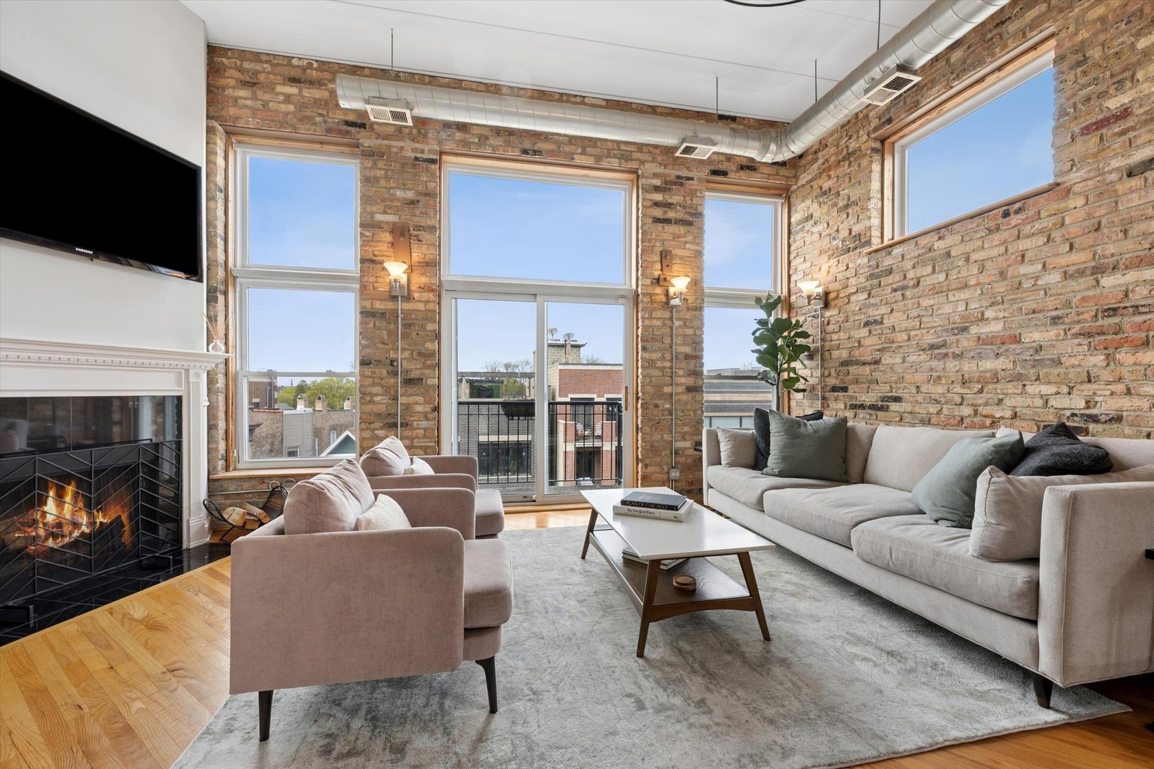 2117 W Belmont Avenue #4, Chicago, IL