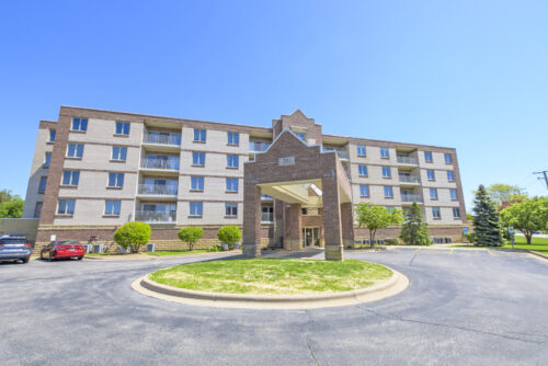 201 W Brush Hill Road #305, Elmhurst, IL