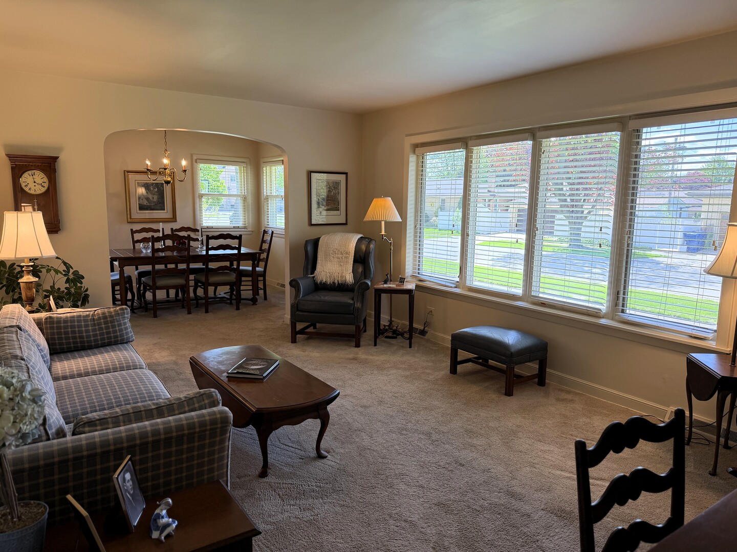 10045 S 53rd Avenue, Oak Lawn, IL