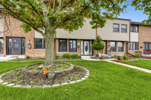 7640 Cork Avenue, Justice, IL