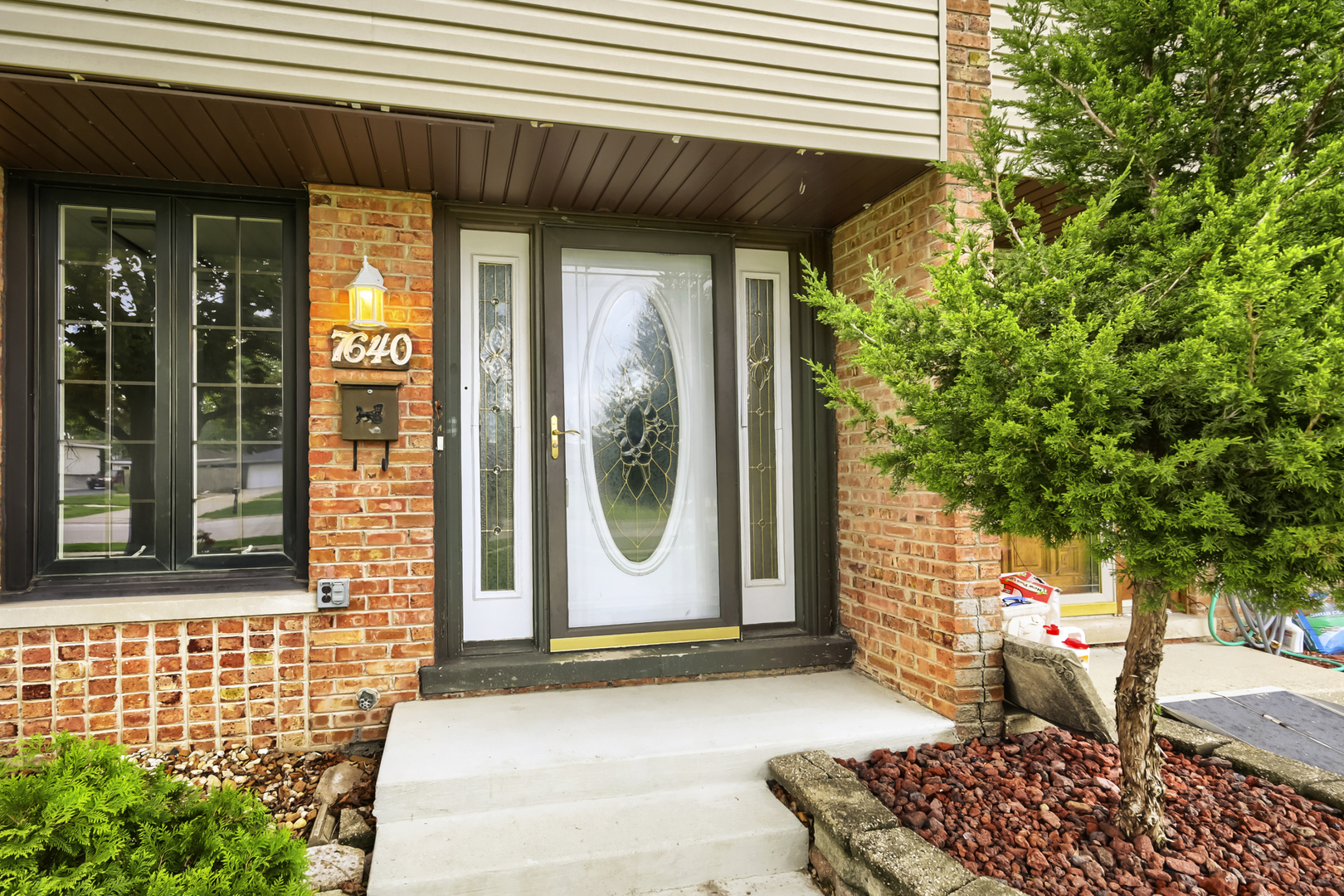 7640 Cork Avenue, Justice, IL