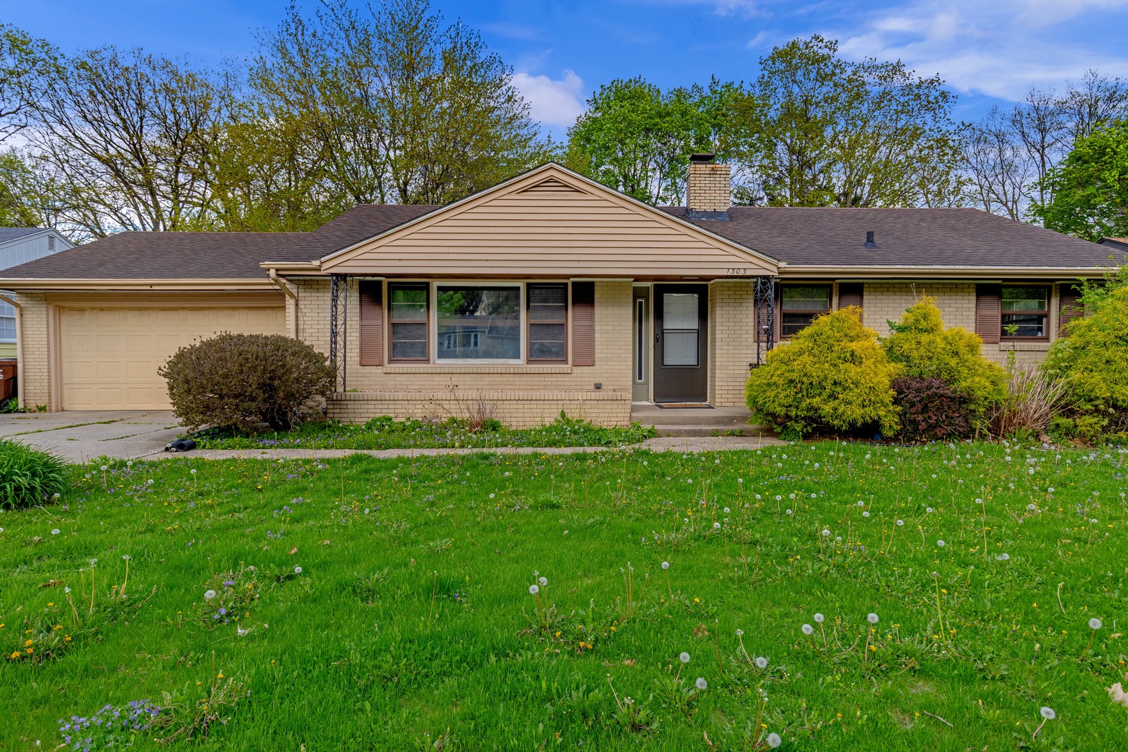 1303 Roncevalles Avenue, Rockford, IL