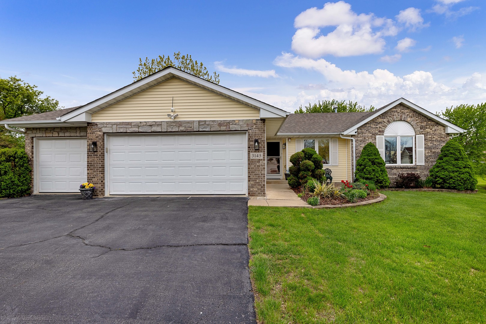 3145 Chanters Court, Rockford, IL